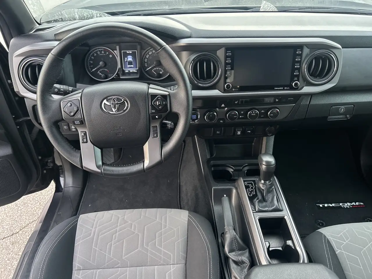 Toyota Tacoma снимка Toyota Tacoma