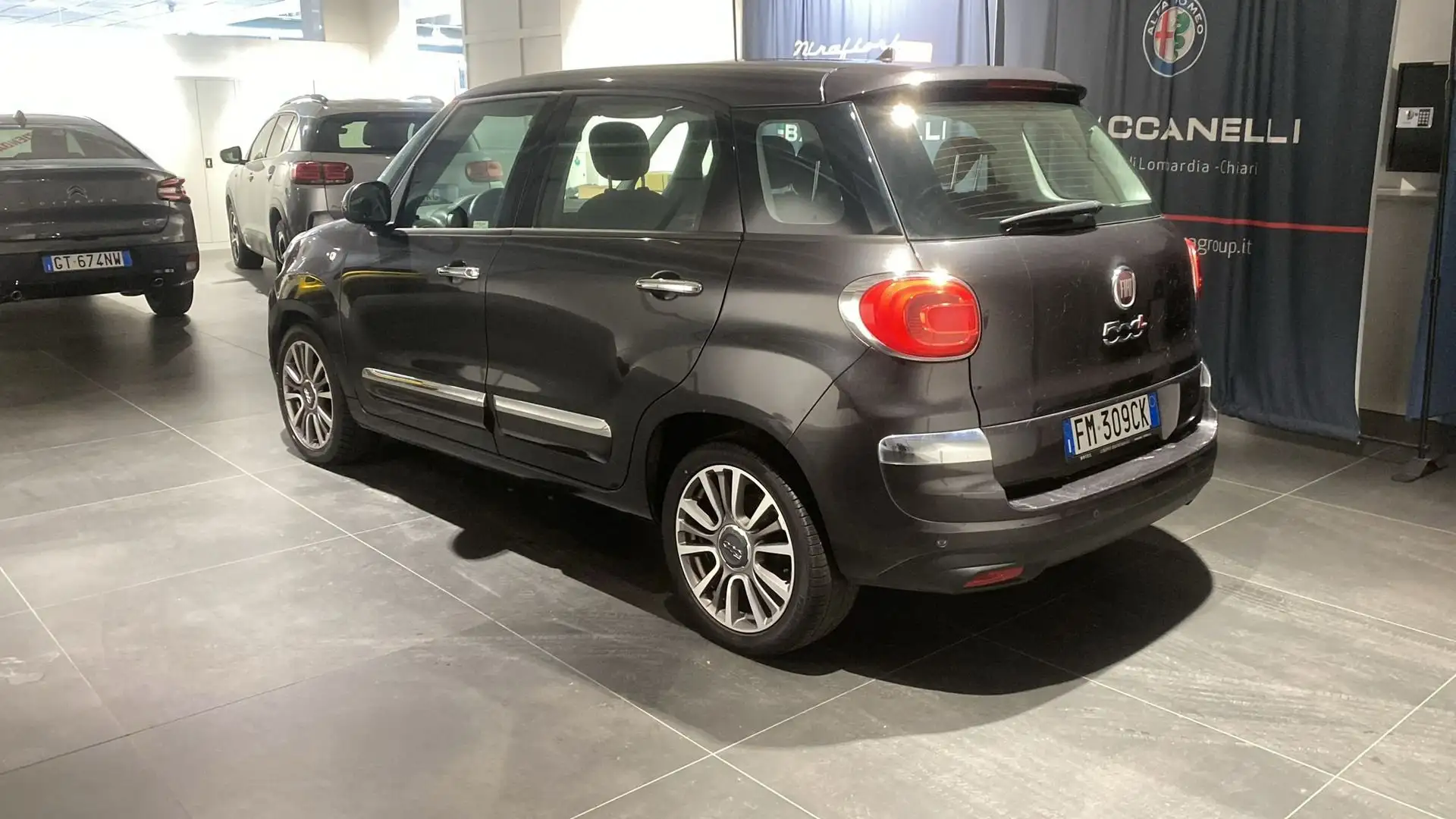 Fiat 500L 500L 1.3 Multijet 95 CV Pop Star Grijs - 2