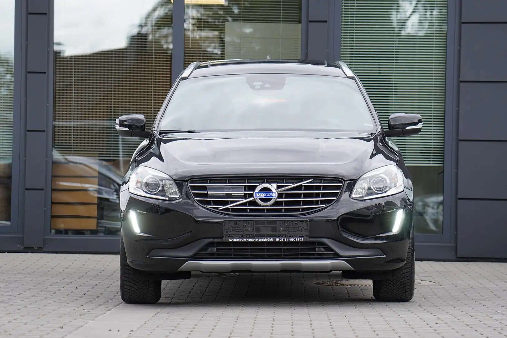 Volvo XC60 Linje Inscription *MIT 2 JAHREN GARANTIE* Noir - 1