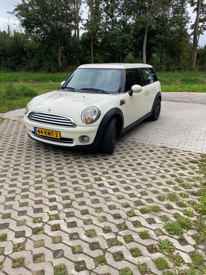 MINI Cooper Clubman