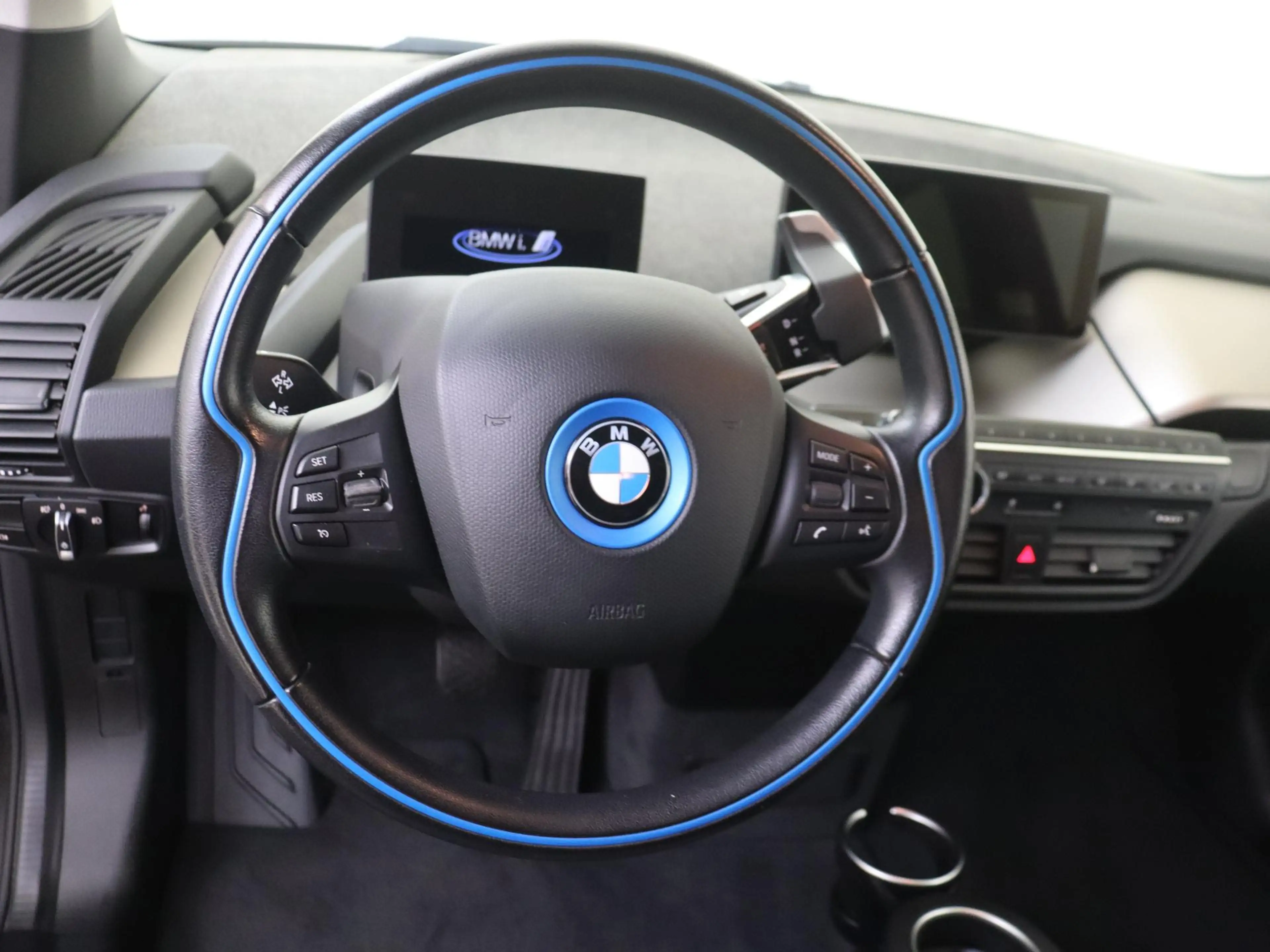 BMW i3 Executive Edition 120Ah 42 kWh | Navigatie | Parke — photo 10