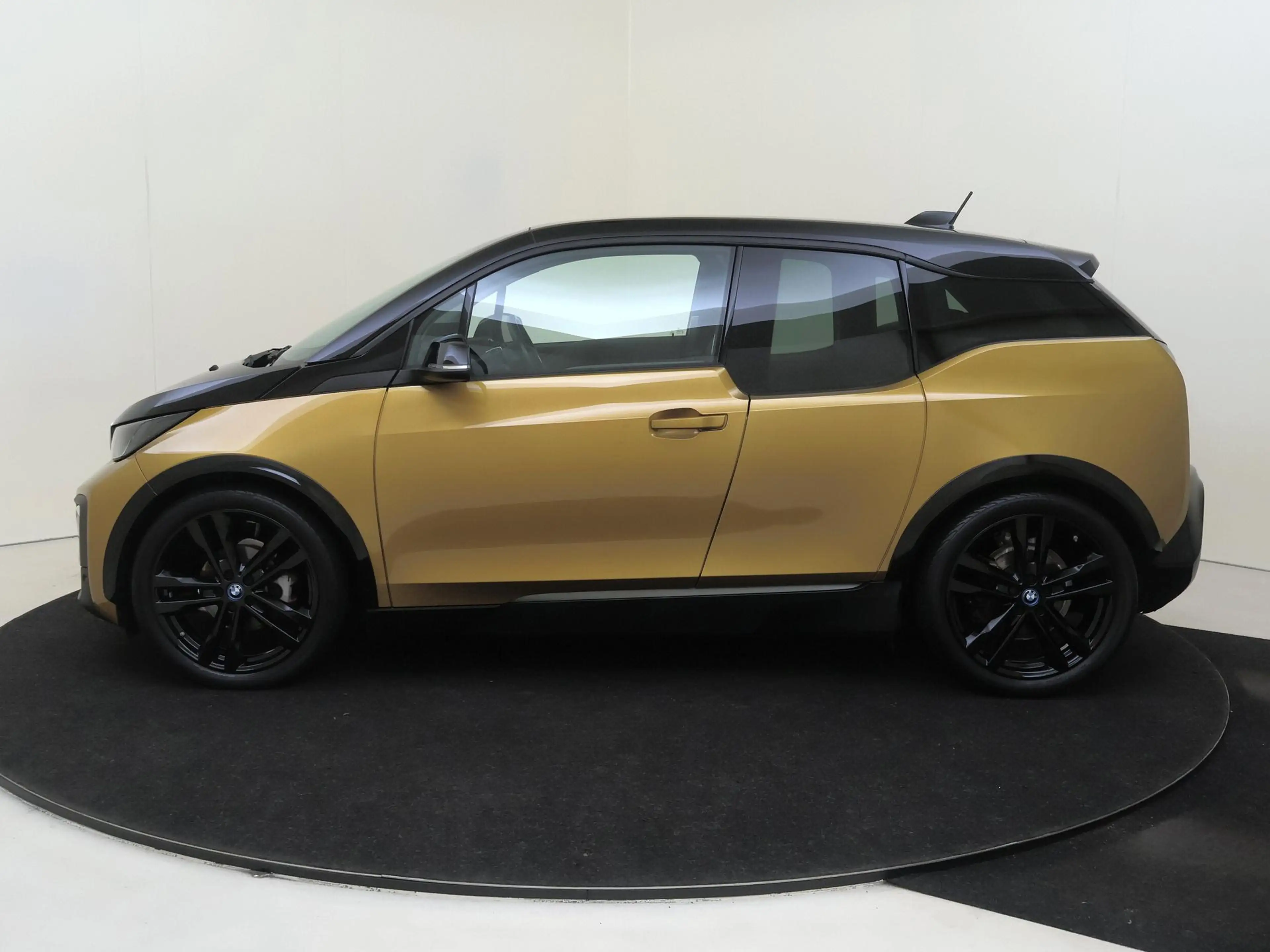 BMW i3 Executive Edition 120Ah 42 kWh | Navigatie | Parke — photo 8