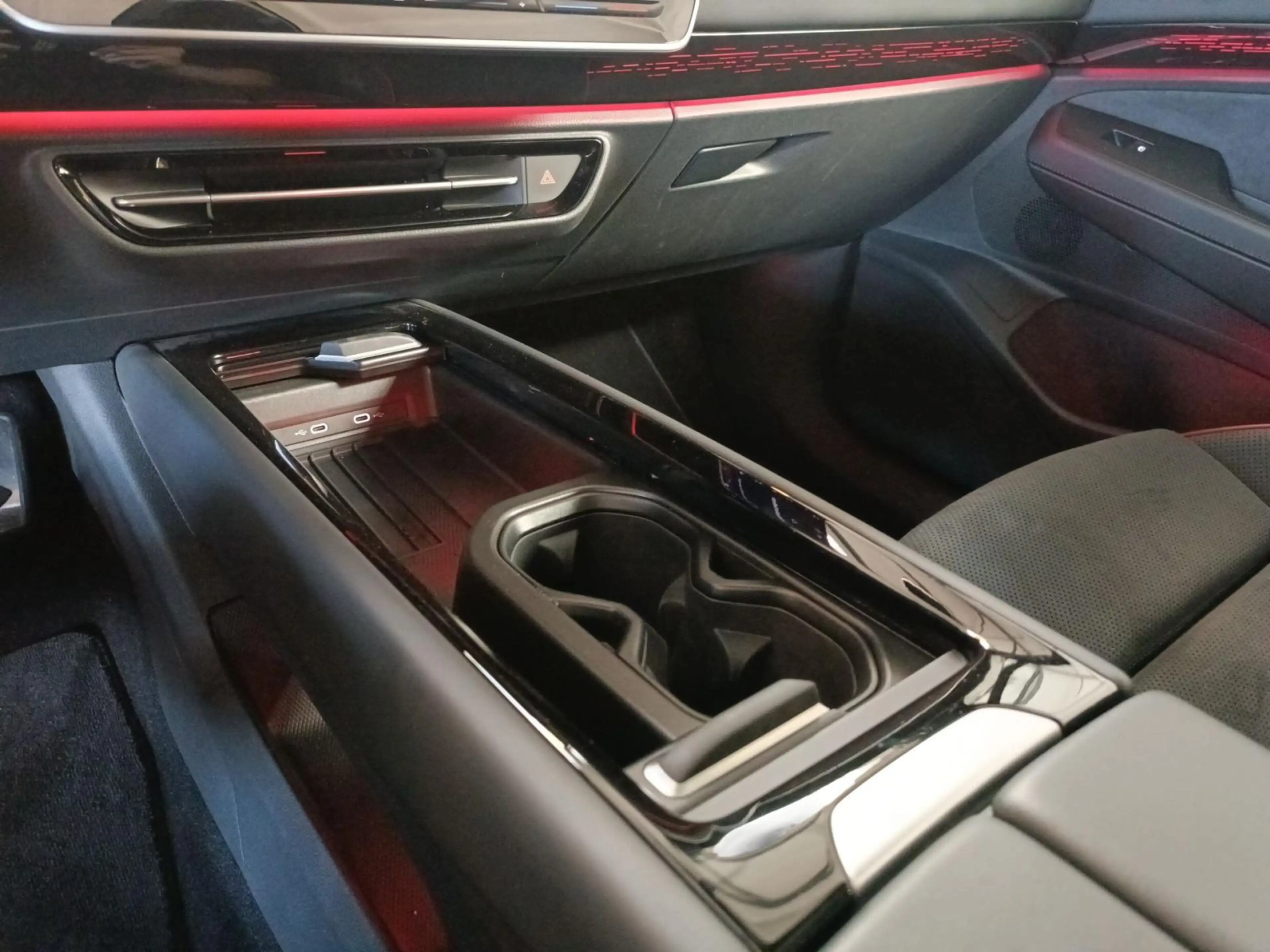 Volkswagen ID.7 GTX *PANO*IQ-MATRIX*AHK*360°*WärmeP* — photo 21