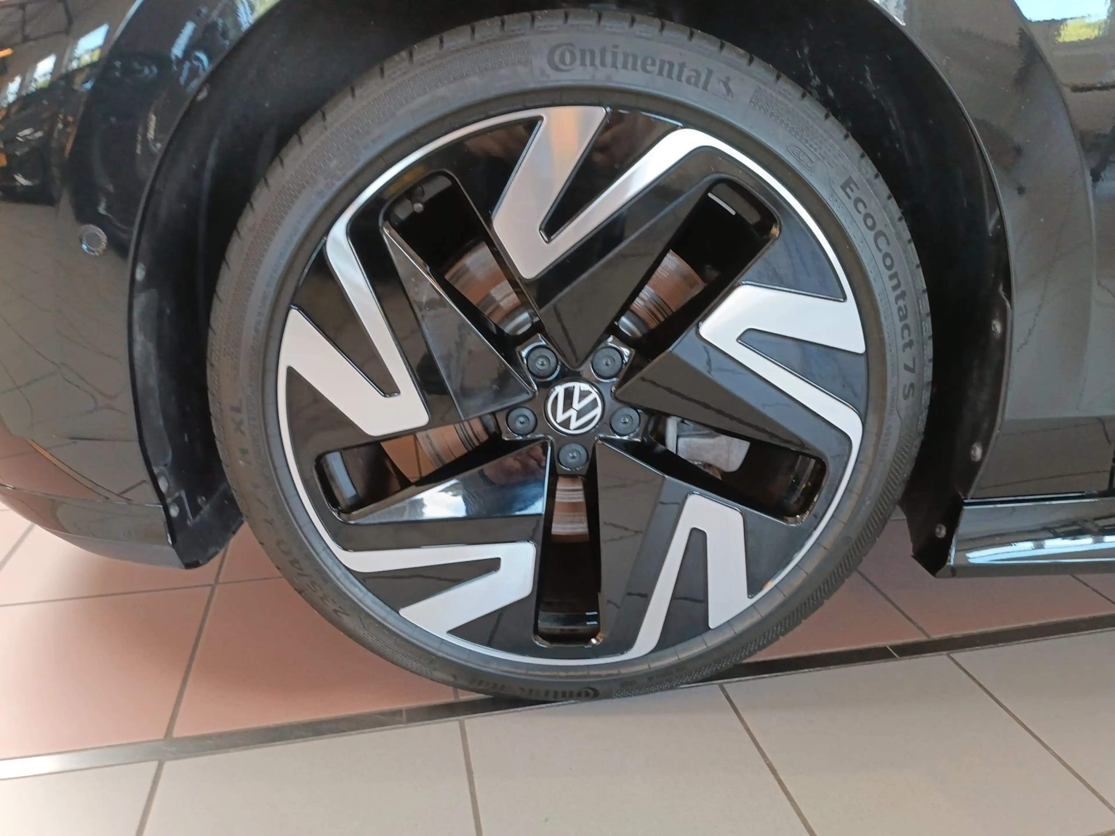 Volkswagen ID.7 GTX *PANO*IQ-MATRIX*AHK*360°*WärmeP* — photo 9
