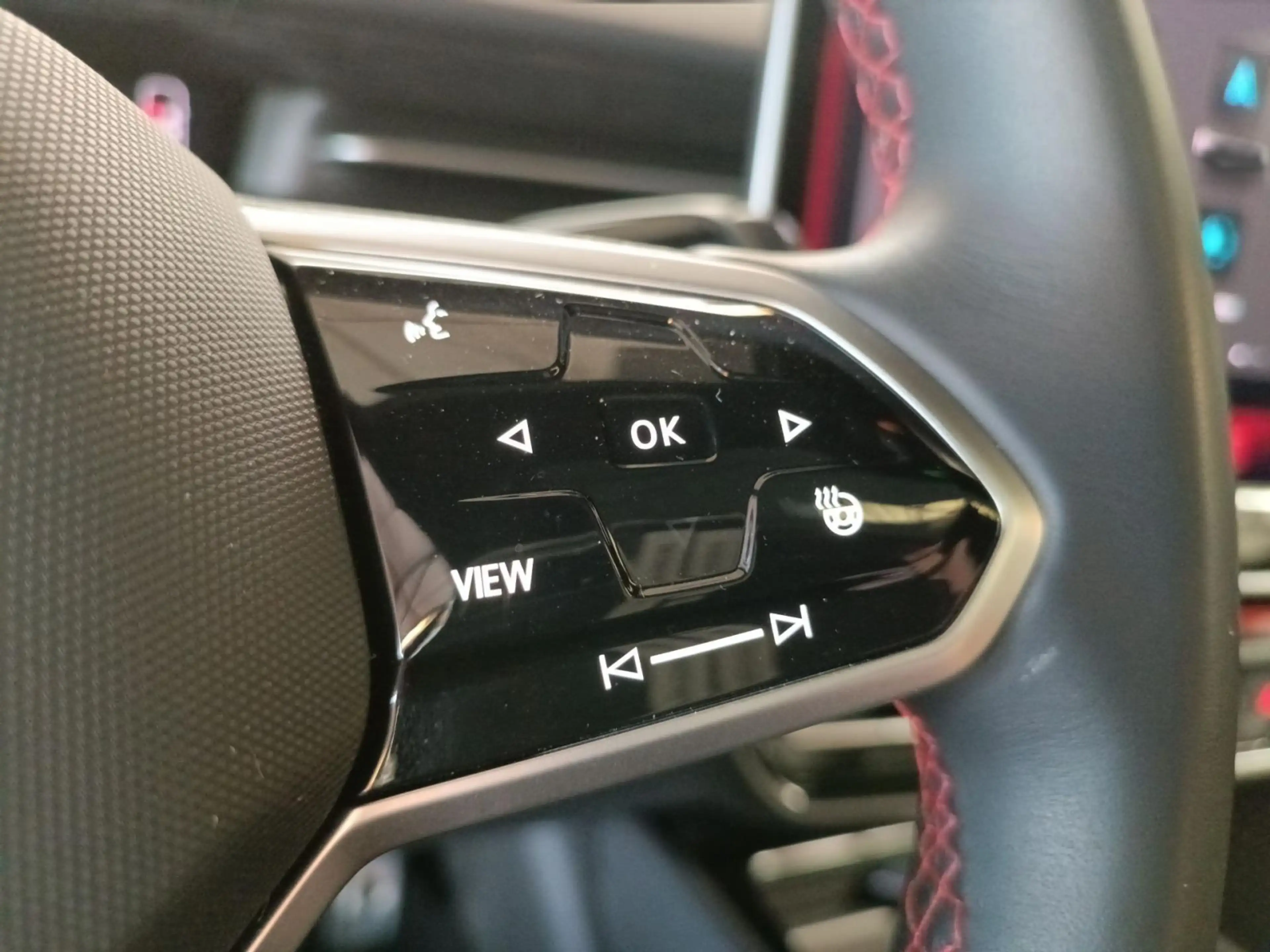 Volkswagen ID.7 GTX *PANO*IQ-MATRIX*AHK*360°*WärmeP* — photo 16