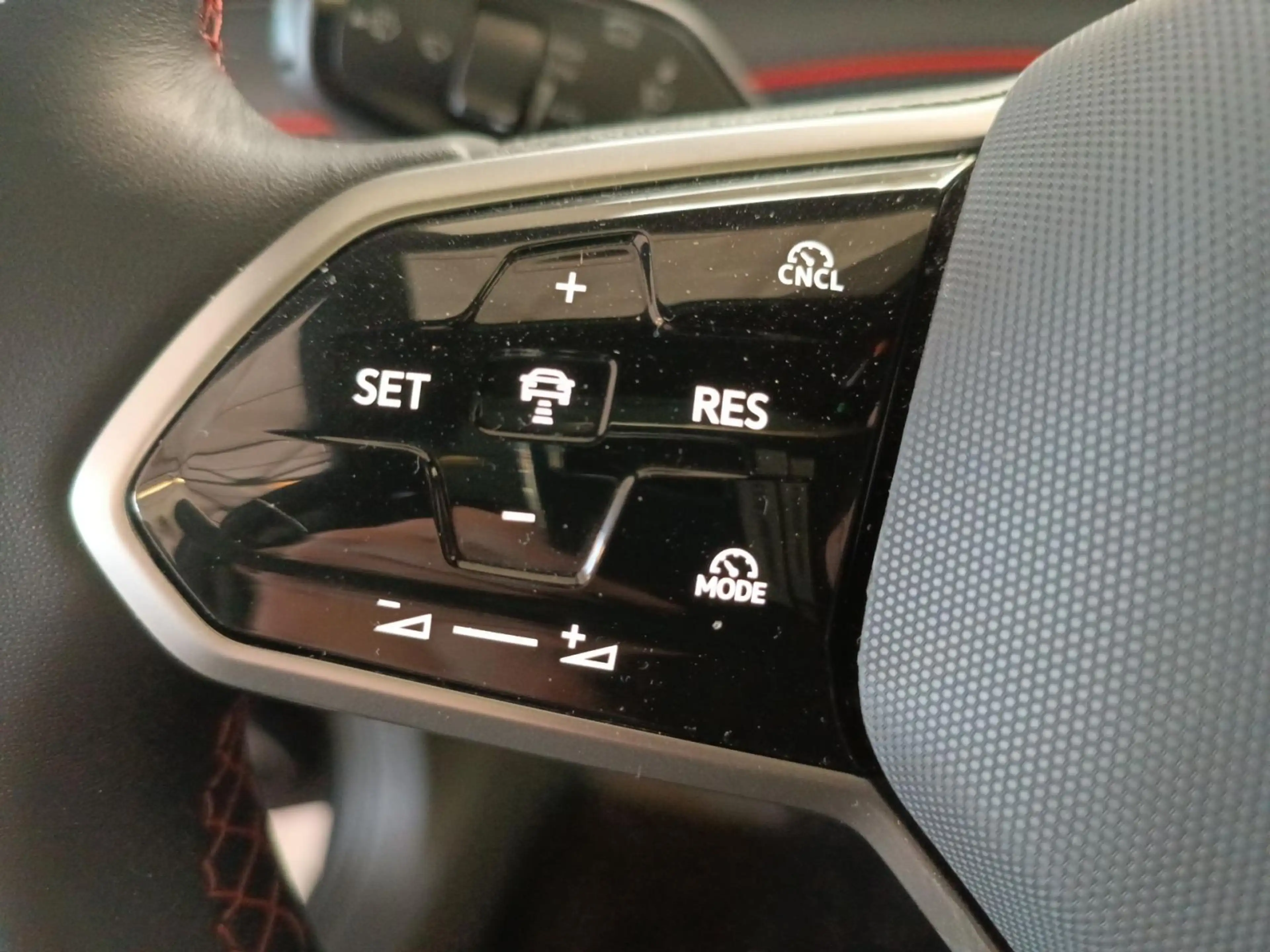 Volkswagen ID.7 GTX *PANO*IQ-MATRIX*AHK*360°*WärmeP* — photo 17