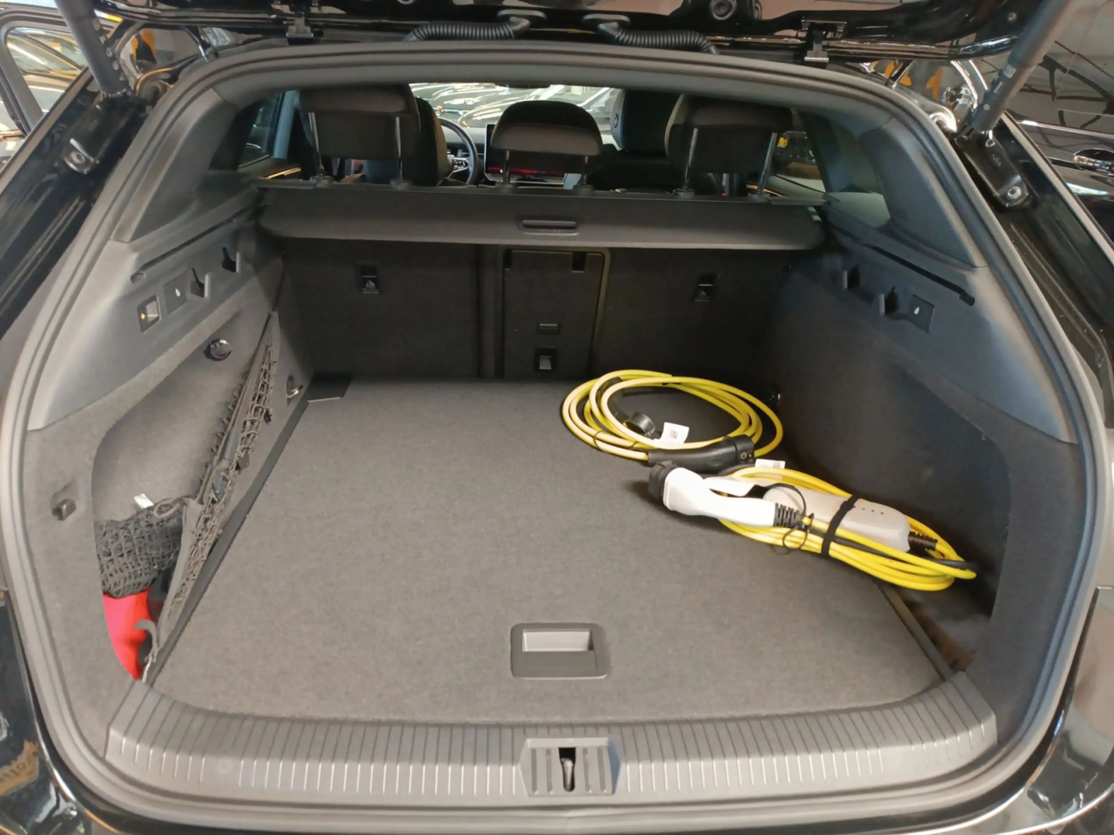 Volkswagen ID.7 GTX *PANO*IQ-MATRIX*AHK*360°*WärmeP* — photo 24