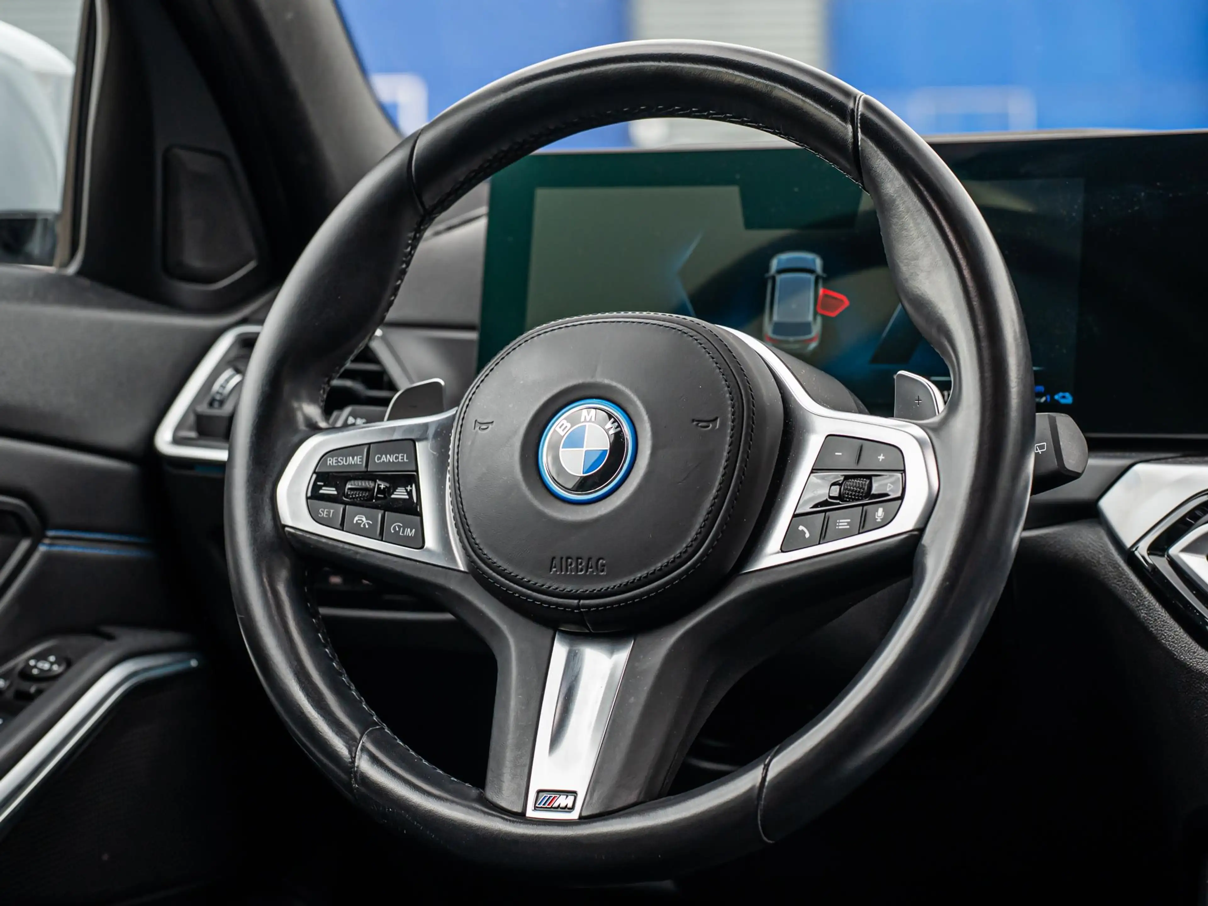 BMW 330 330e Touring M Sport Pano HUD Keyless Laser — photo 15