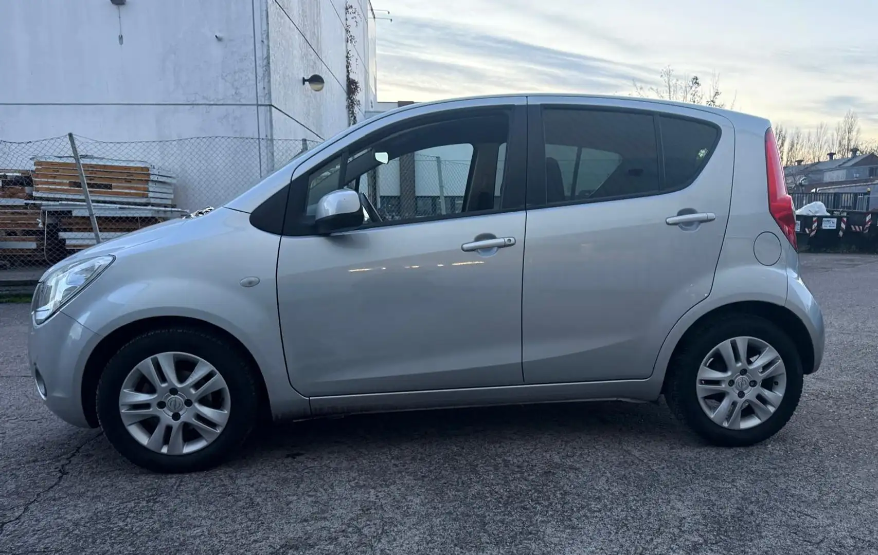 Opel Agila Edition Grau - 2