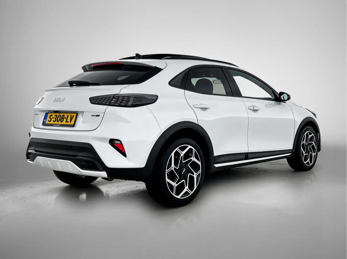 Kia XCeed 1.5 T-GDi GT-Line First Edition | Automaat | Panor Wit - 2