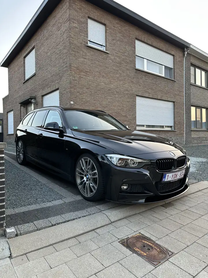 BMW 330