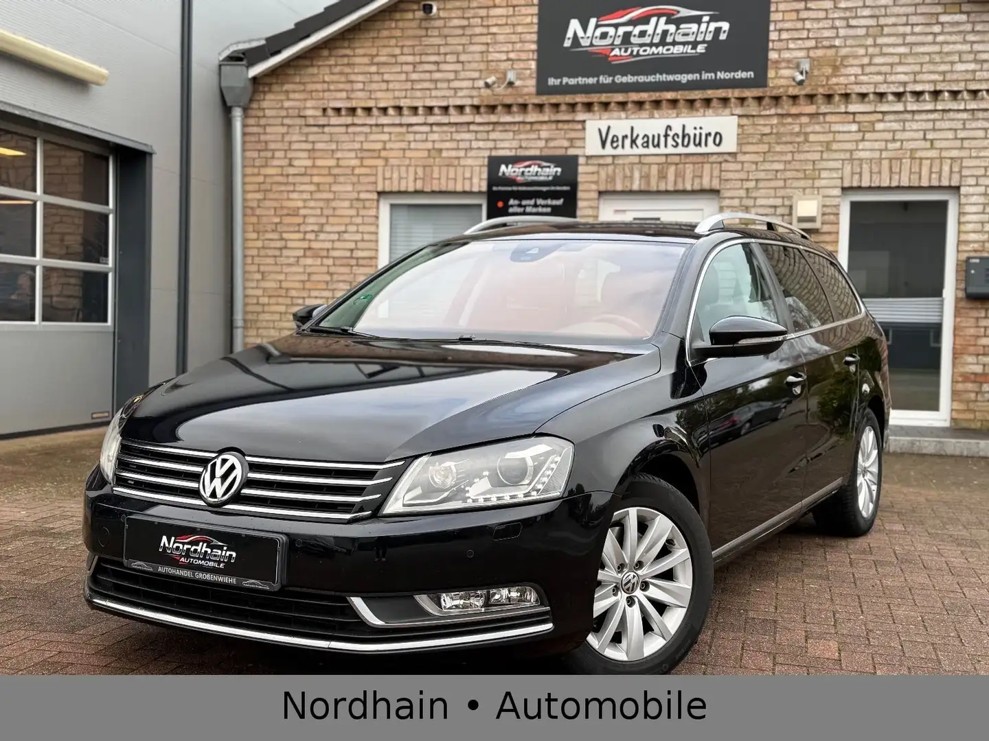 Volkswagen Passat Variant *LED*SHZ*AHK*NAVI*TEMPO*177 PS Schwarz - 2