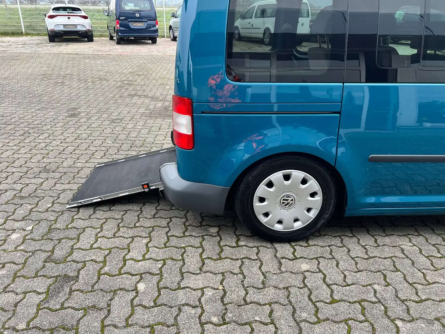 Volkswagen Caddy 1.9 TDI Life Rollstuhl Rampe Absenkung hyd Verde - 2
