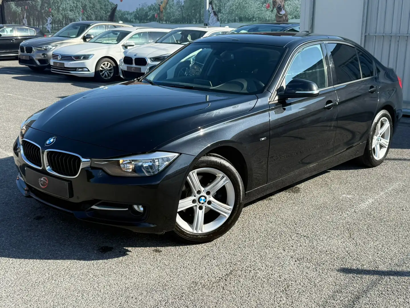 BMW 318 dA / PACK SPORT / AUTO / FULL BOOK / CLIM / NAVI Schwarz - 1