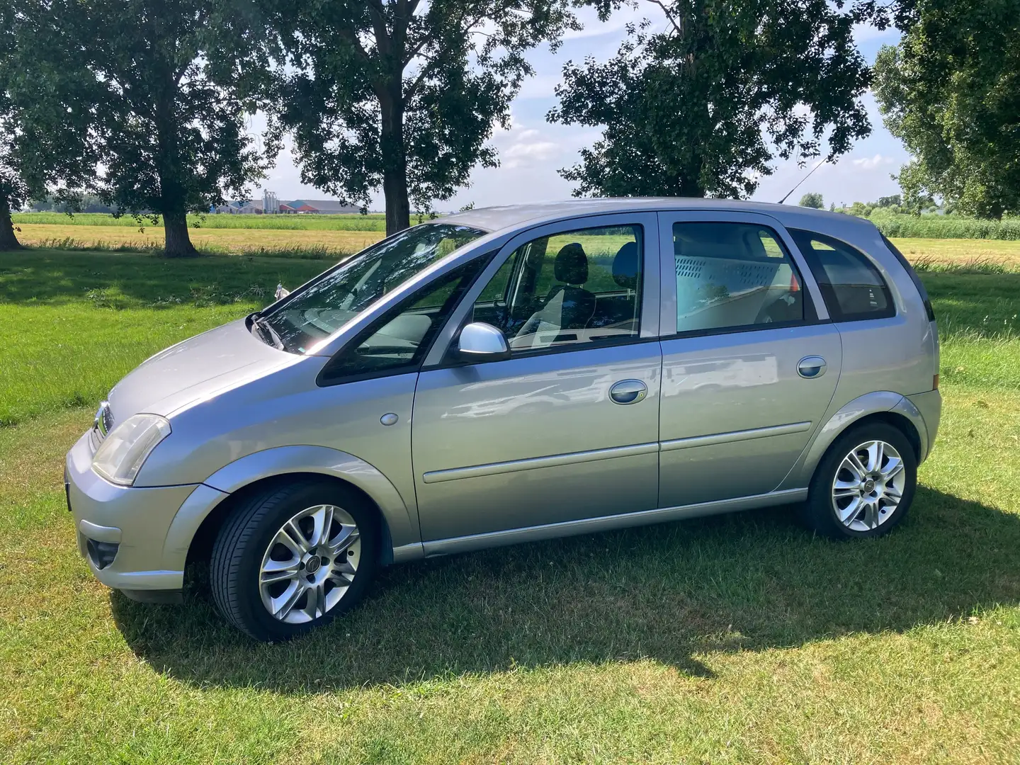 Opel Meriva Meriva 1.6-16V Temptation Zilver - 2