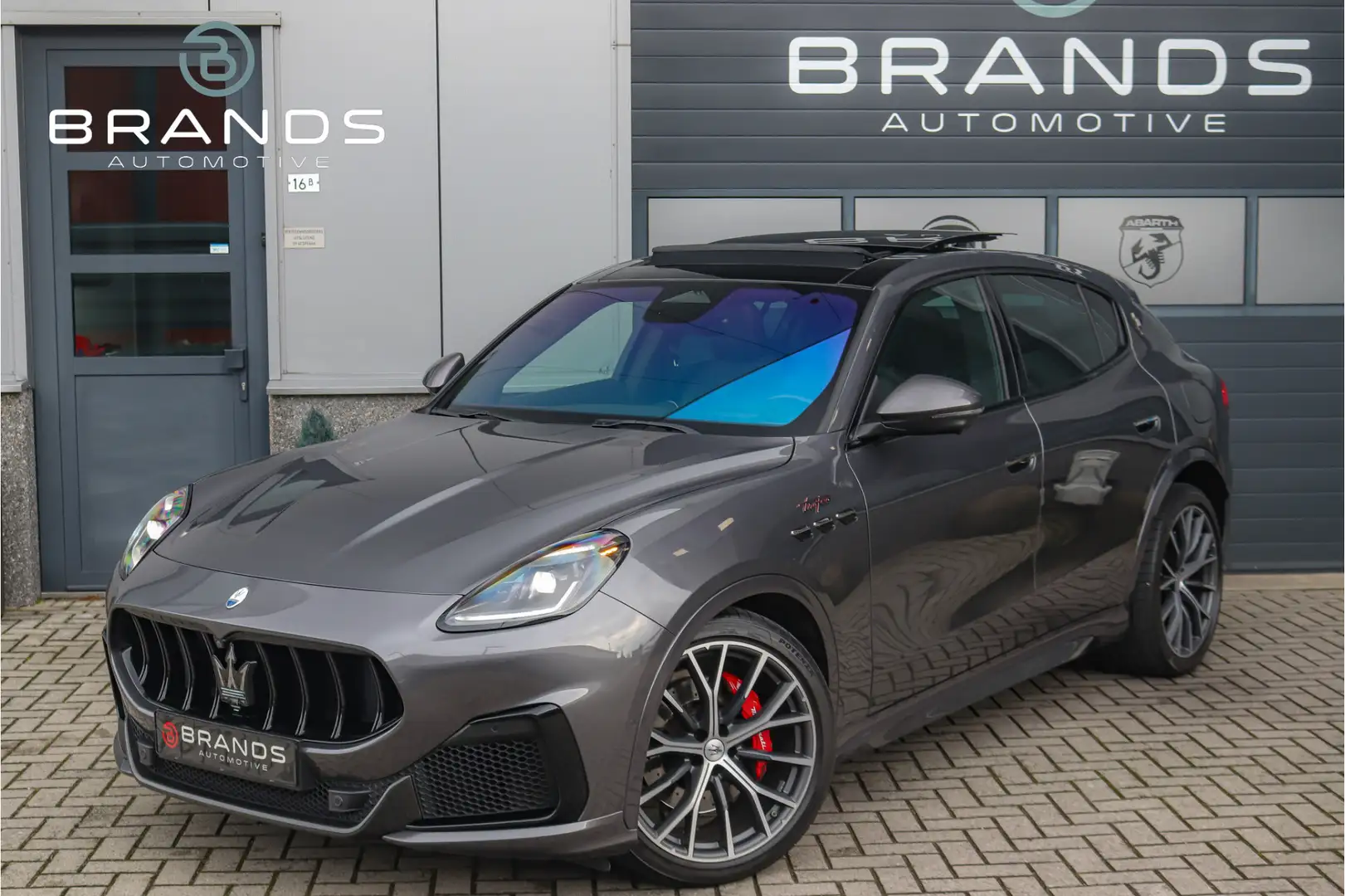 Maserati Grecale 3.0 V6 Trofeo 1e eig Full option 530PK Garantie Grau - 1