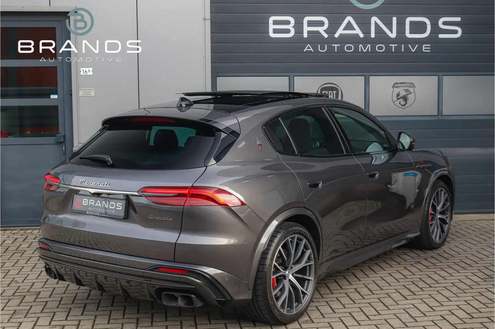 Maserati Grecale 3.0 V6 Trofeo 1e eig Full option 530PK Garantie Grau - 2