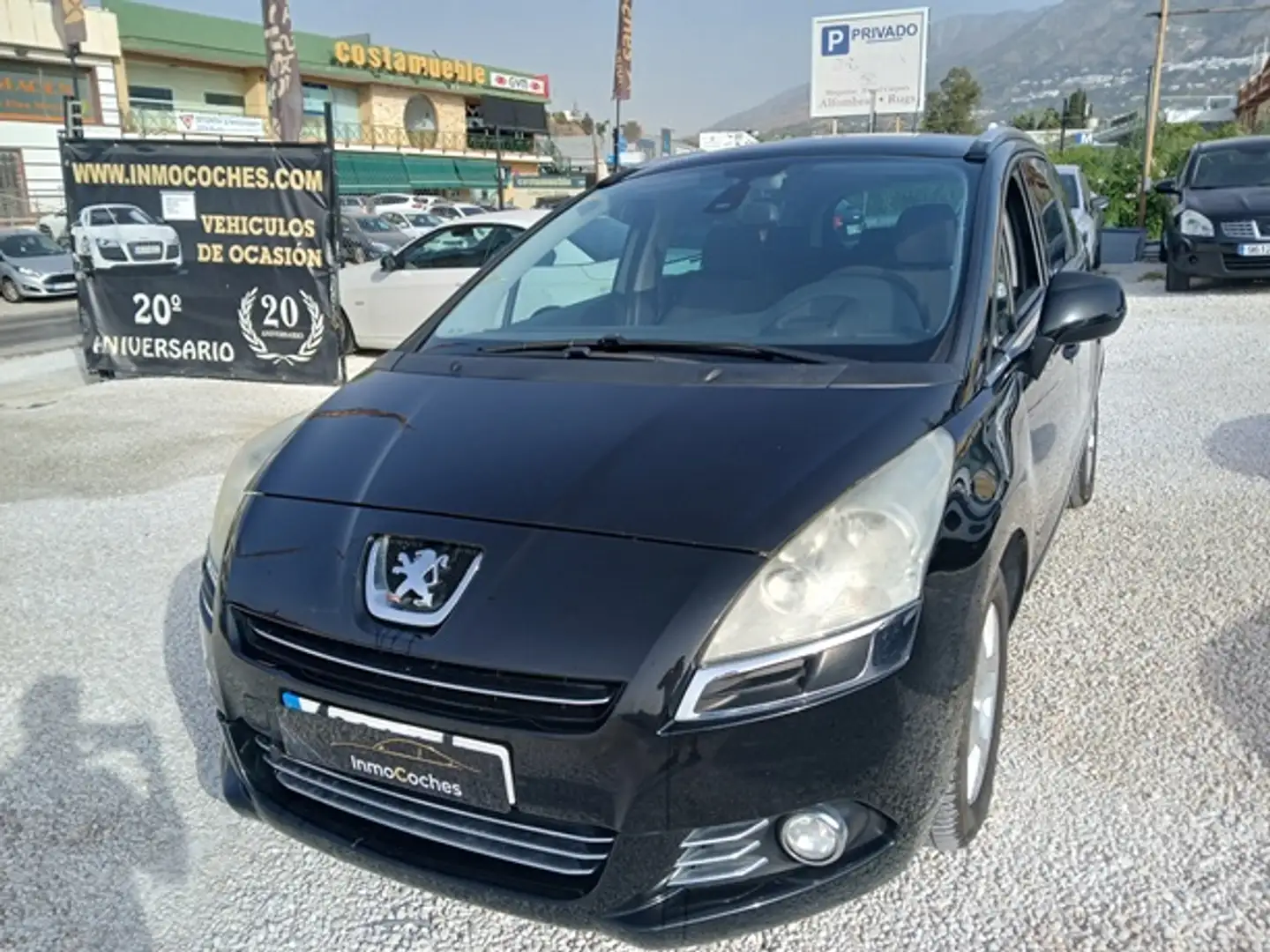 Peugeot 5008 1.6HDI Family CMP 112 Negro - 1
