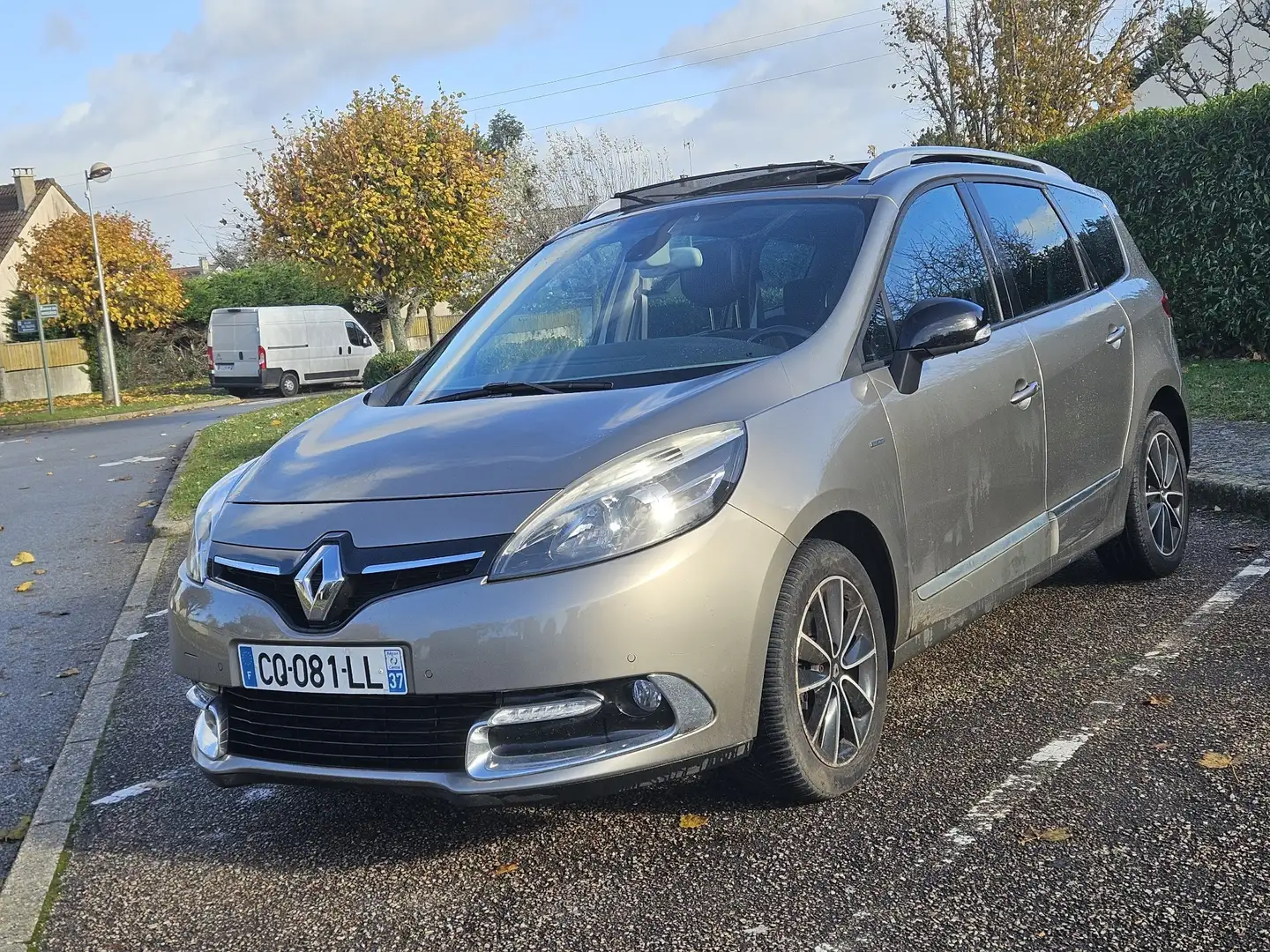 Renault Grand Scenic Scénic III dCi 130 FAP eco2 Bose Energy 7 pl Gris - 1