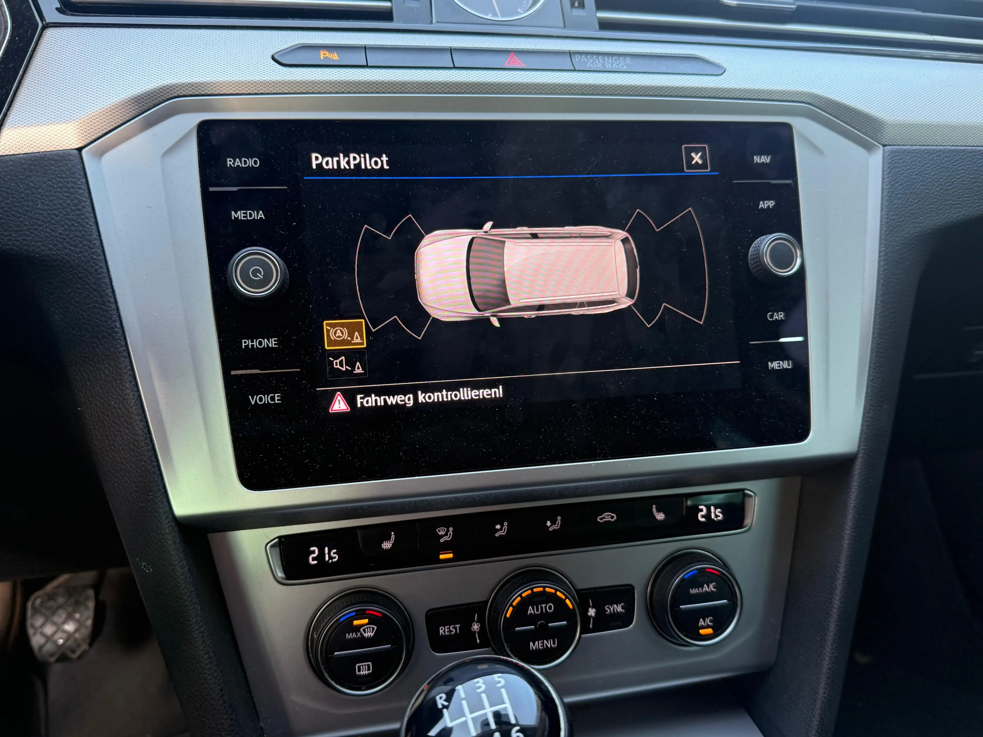 Volkswagen Passat 1.4 TSI Comfortline NAV+SHZ+AHK+PDC+ACC+ — photo 14