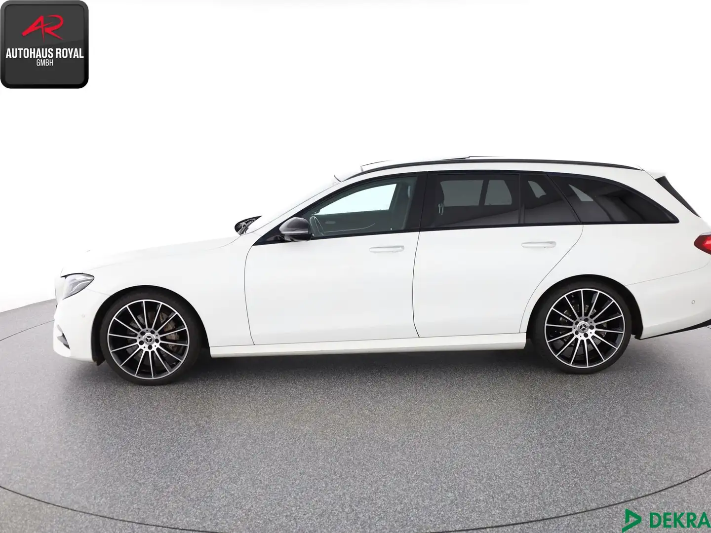 Mercedes-Benz E 250 E 250 T AMG NIGHT MULTIBEAM,360GRAD,KEYLESS,PANO Weiß - 2