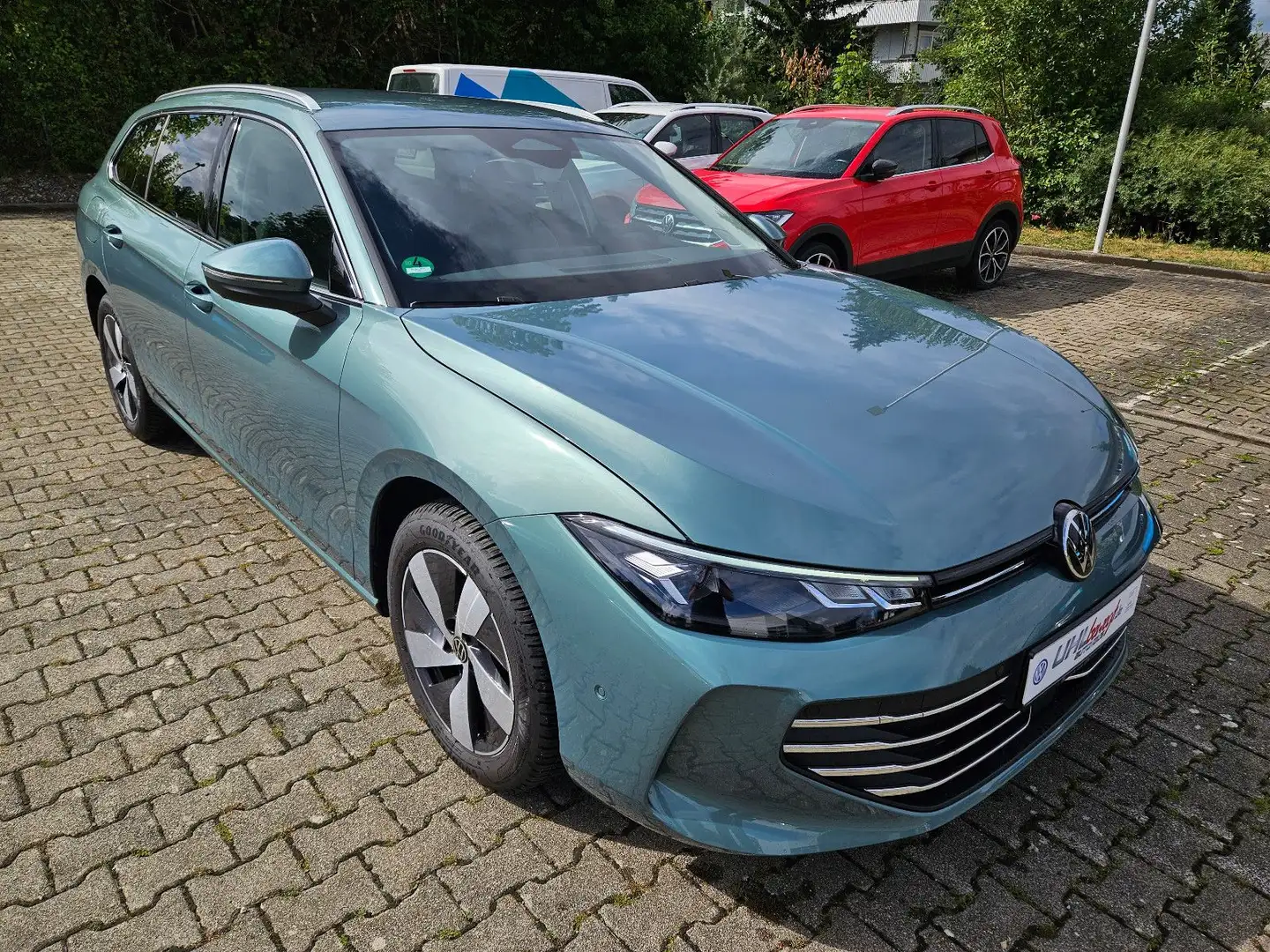 Volkswagen Passat Variant Business AHK LED Navi Area View Verde - 2