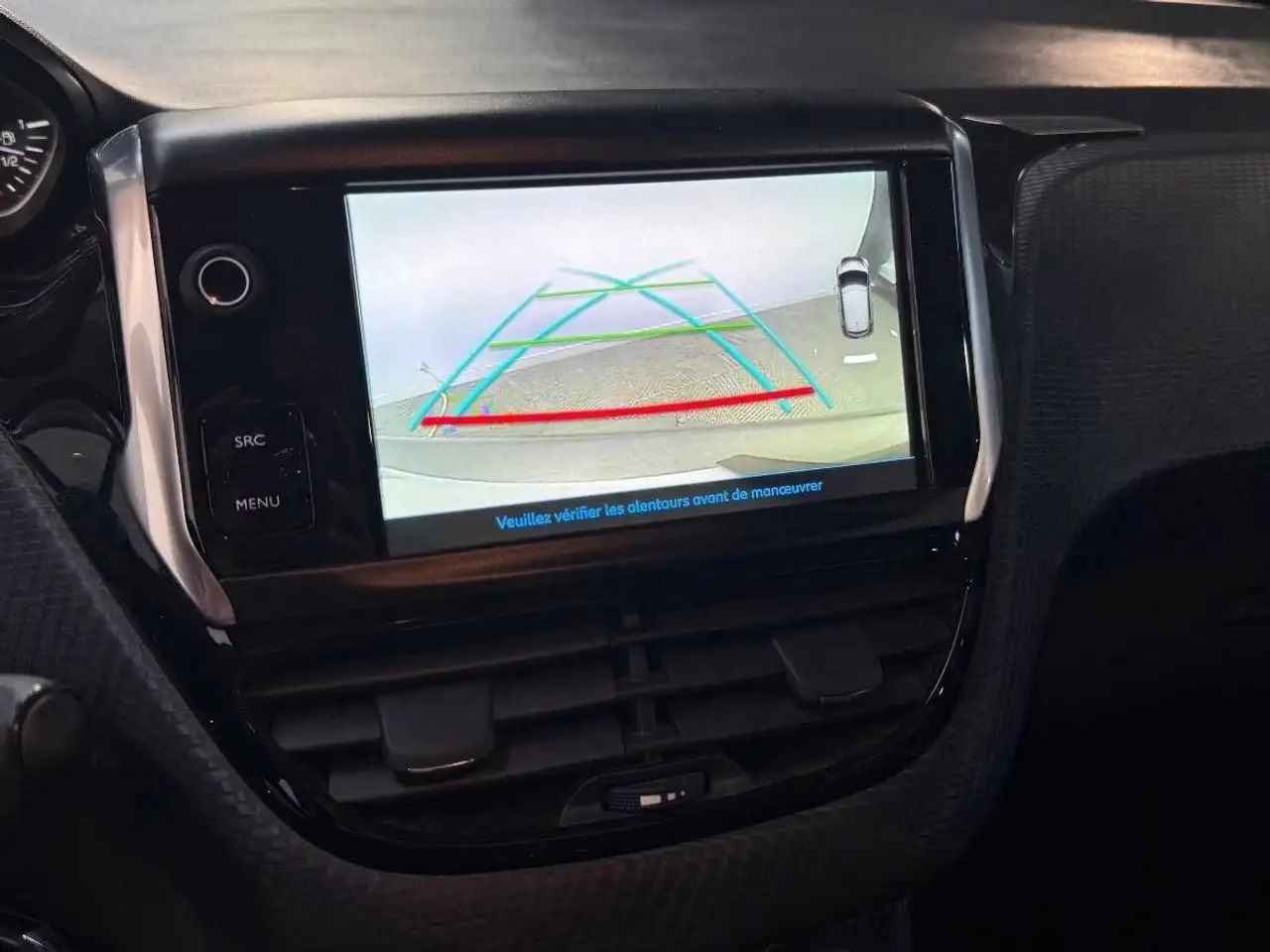 Peugeot 208 208 — photo 28