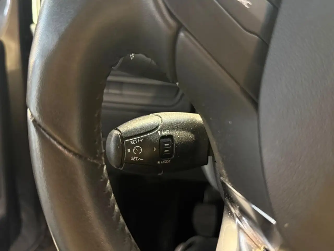 Peugeot 208 208 — photo 22