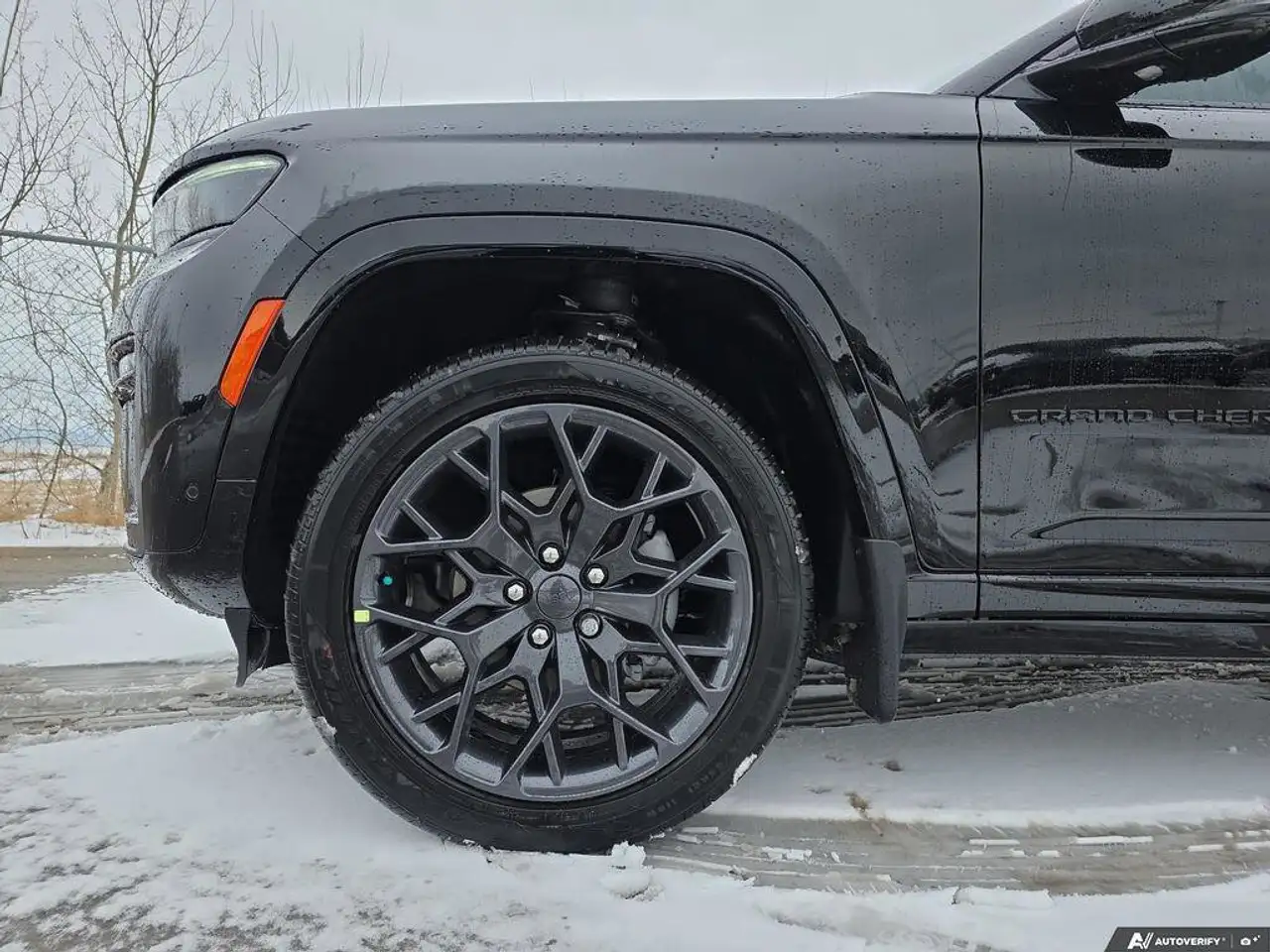 Jeep Grand Cherokee снимка Jeep Grand Cherokee