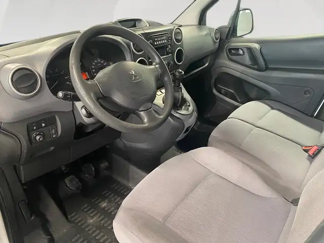 Peugeot Partner view 5