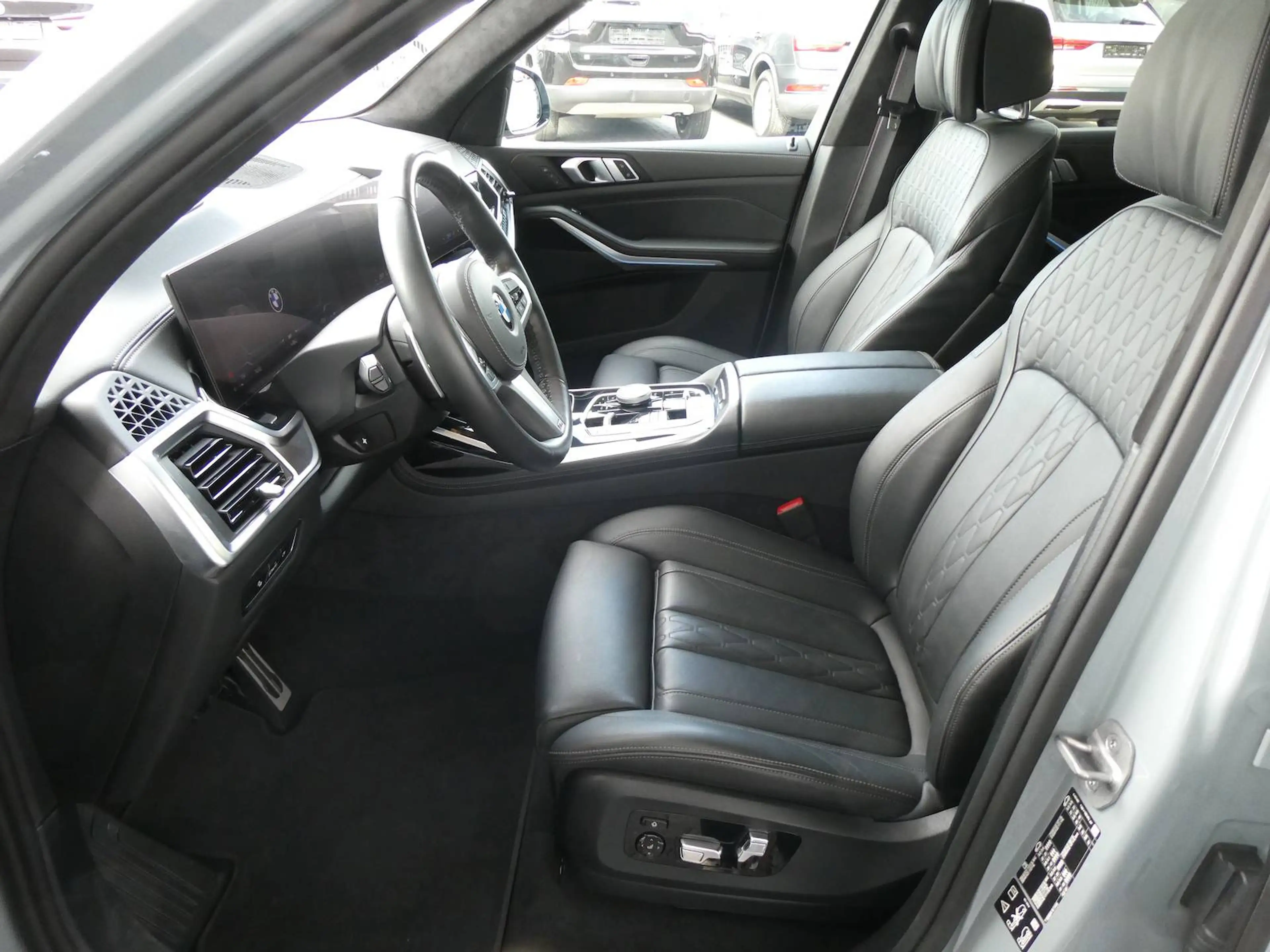 BMW X7 xDrive 40 d M Sport — photo 9