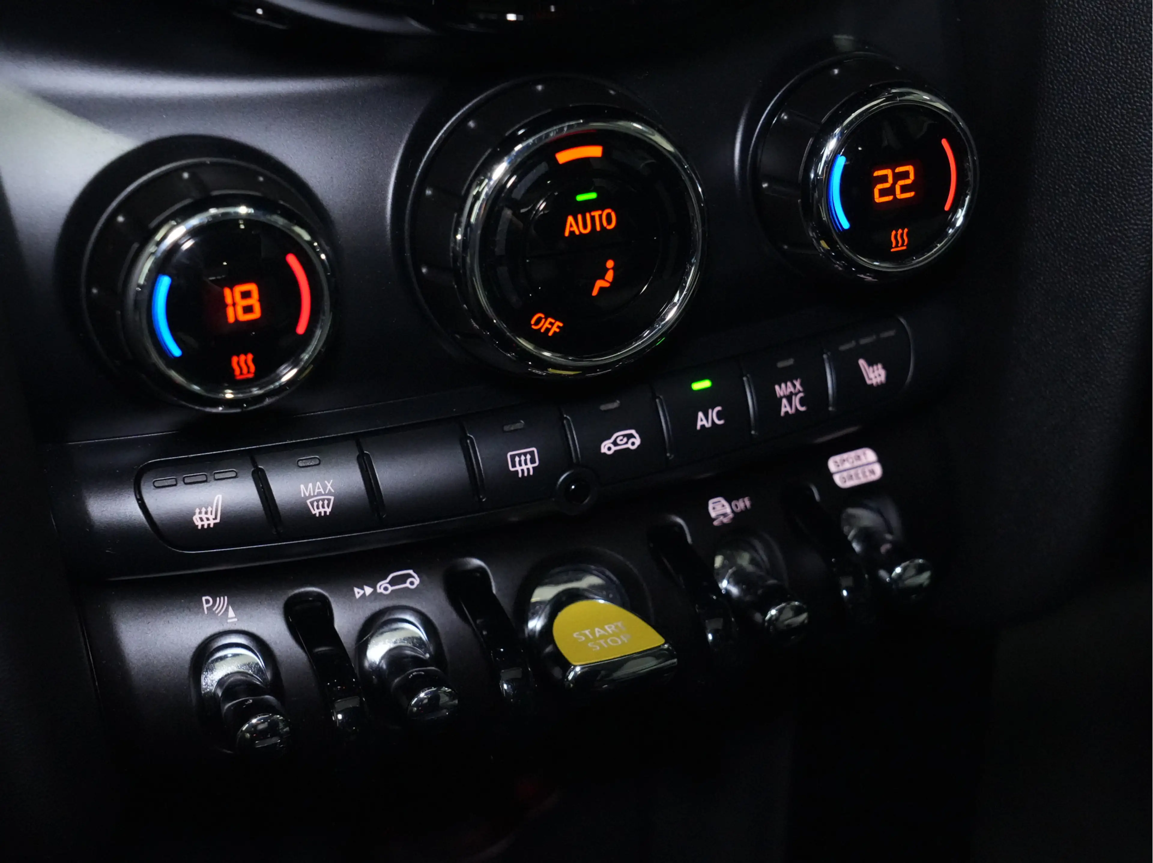 MINI Electric Classic 33 kWh Navigatie | Cruise | Airco — photo 14