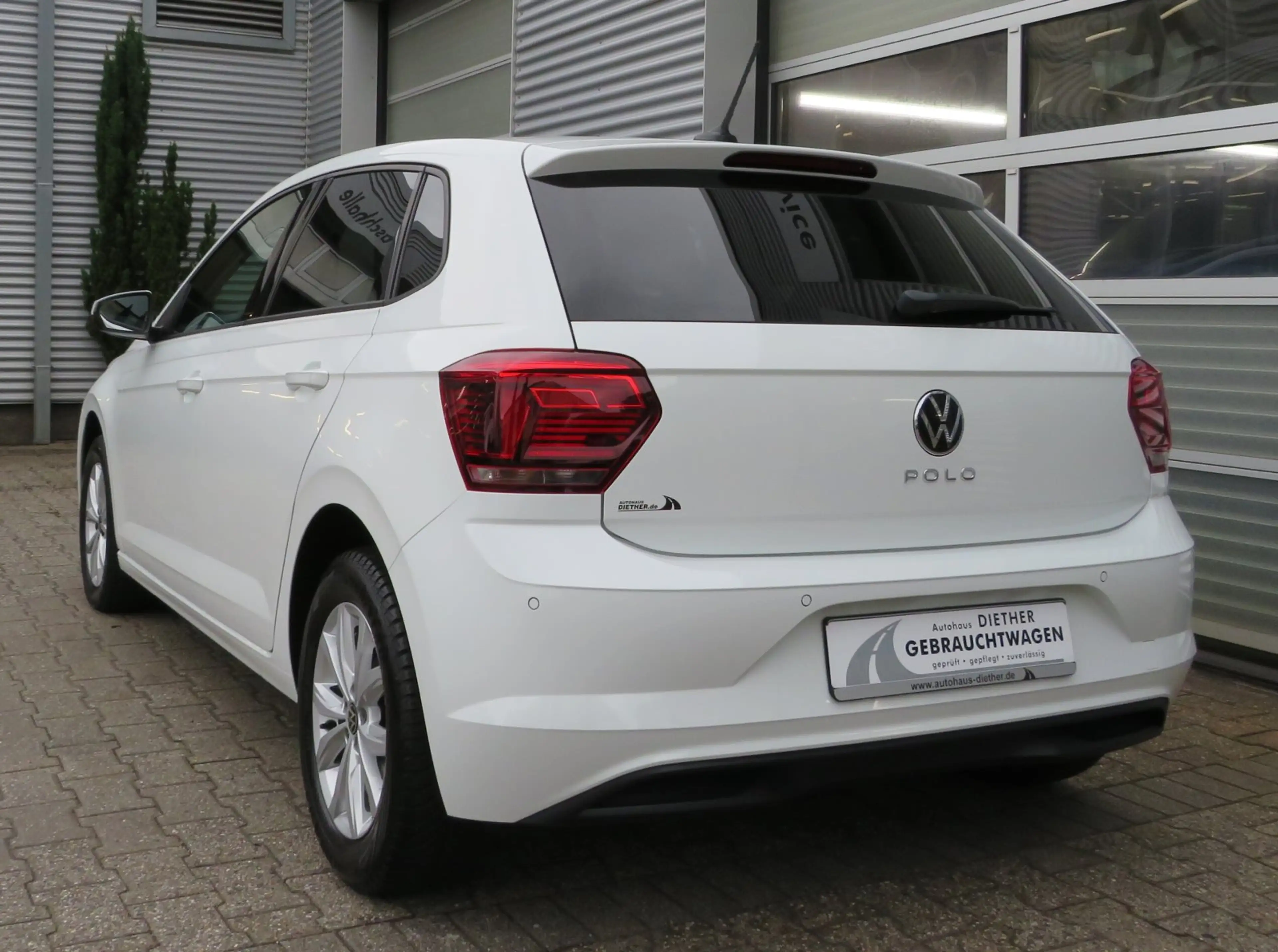 Volkswagen Polo 1.0 TSI Highline Navi/DAB+/PDC v+ht — photo 14