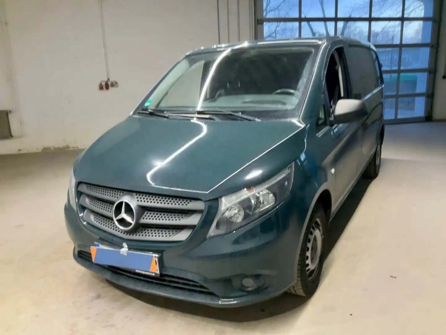Mercedes-Benz Vito 114 D L1H1 KLIMA AHK LEDER 1.HAND Grün - 2