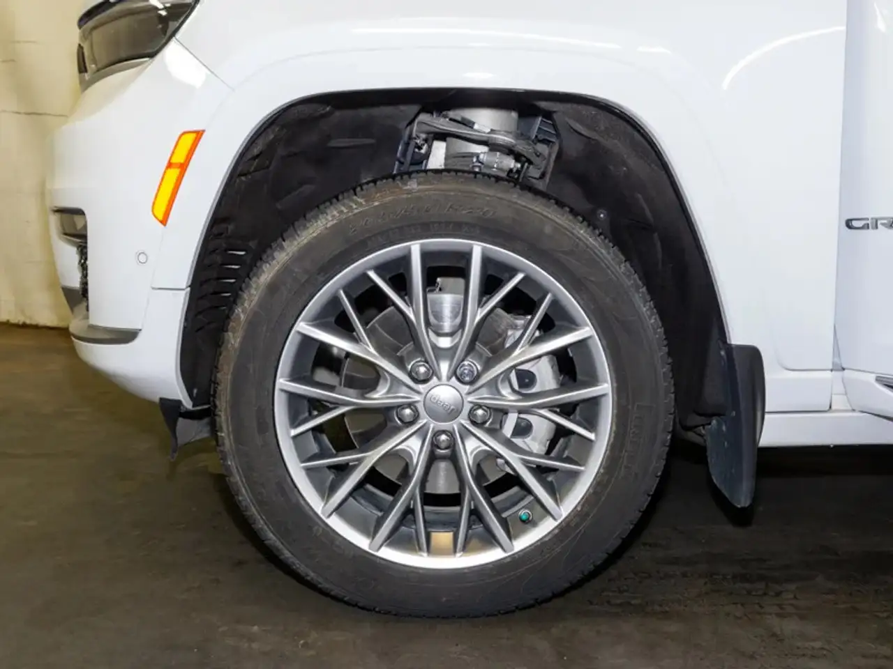 Jeep Grand Cherokee снимка Jeep Grand Cherokee