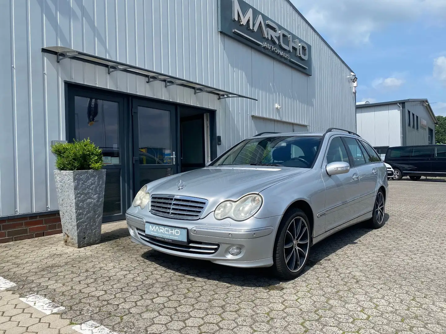 Mercedes-Benz C 280 T*LPG-Gasanlage*Leder*Navi*Xenon*Automa.* Plateado - 1