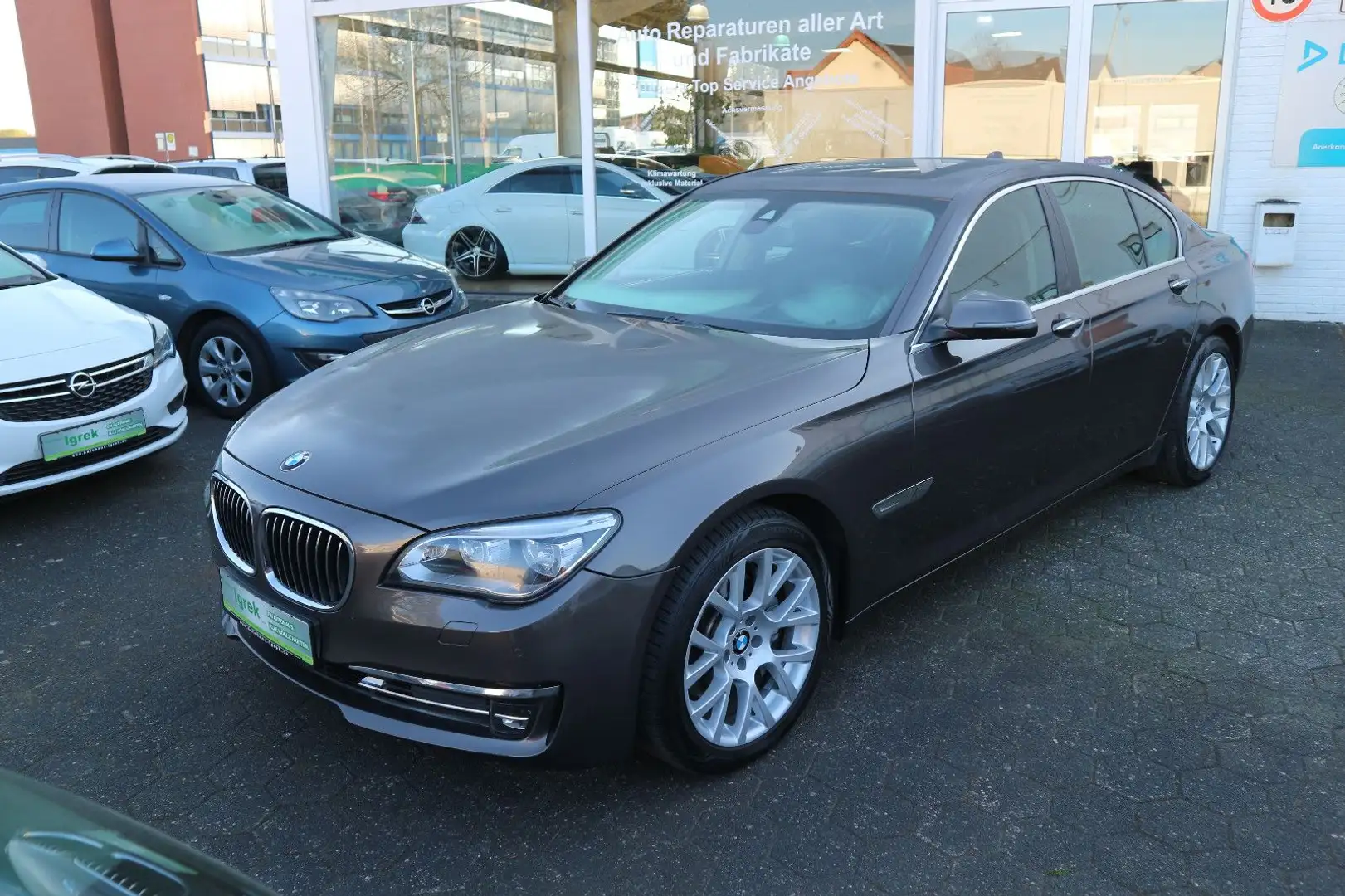BMW 730 d LCI /Navi/Leder/LED/Schieb./Head-Up/Stand. Brun - 2