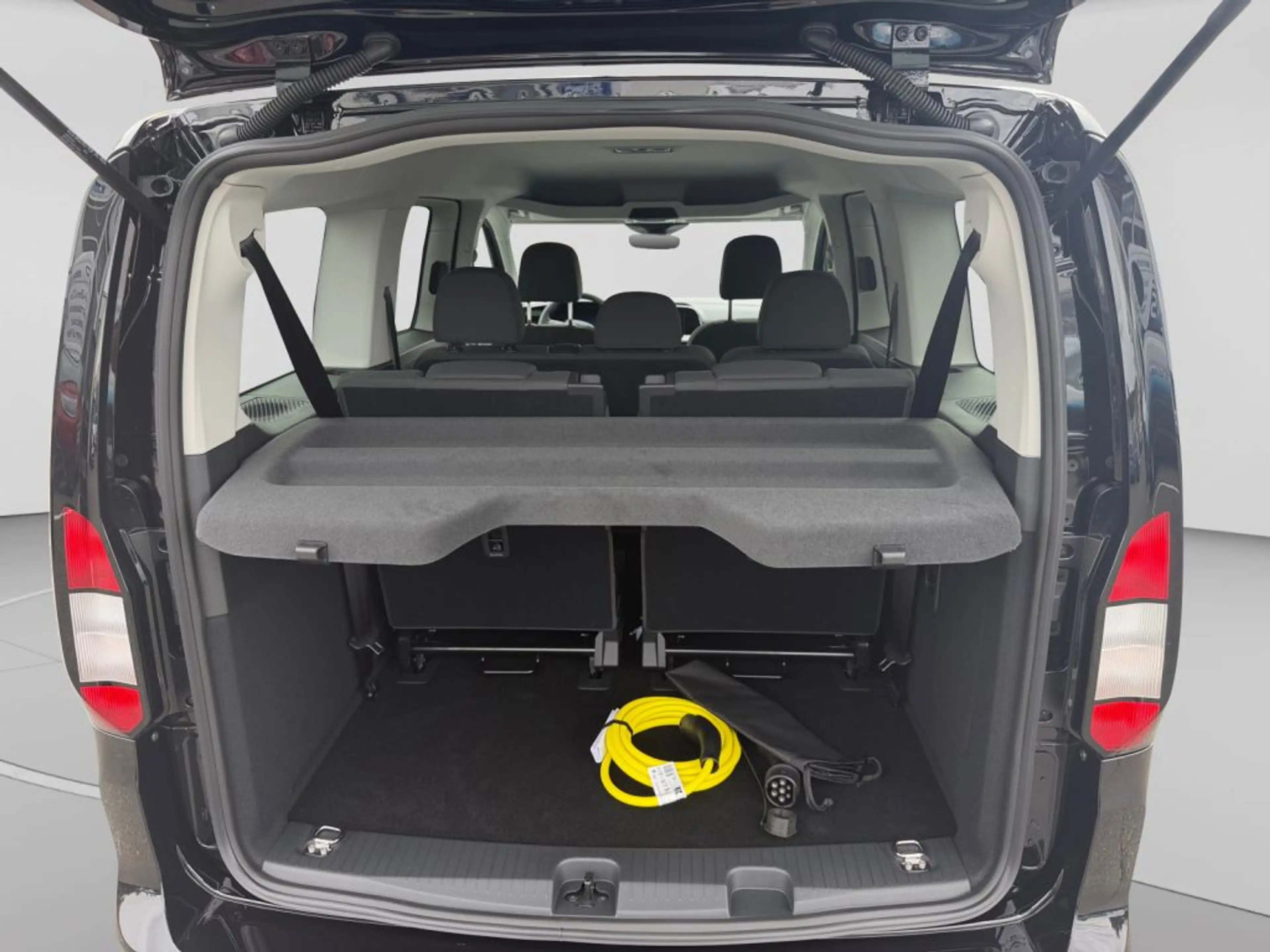 Ford Tourneo Connect Grand Titanium 1.5 PHEV *Fahrer-Pk* — photo 7