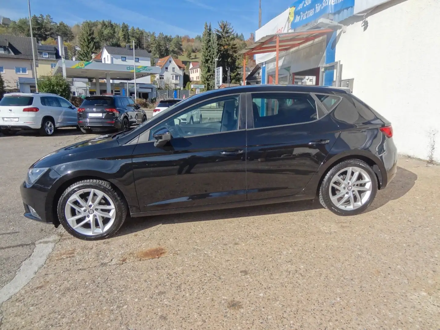 SEAT Leon Style/Automatik/1.Hd/Navi/PDC/80TKM/ Schwarz - 2