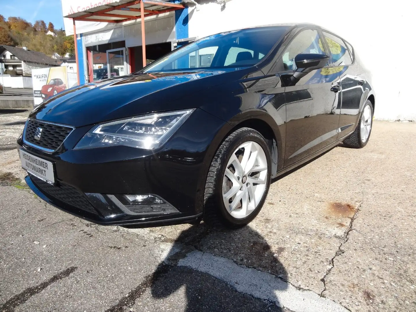 SEAT Leon Style/Automatik/1.Hd/Navi/PDC/80TKM/ Schwarz - 1