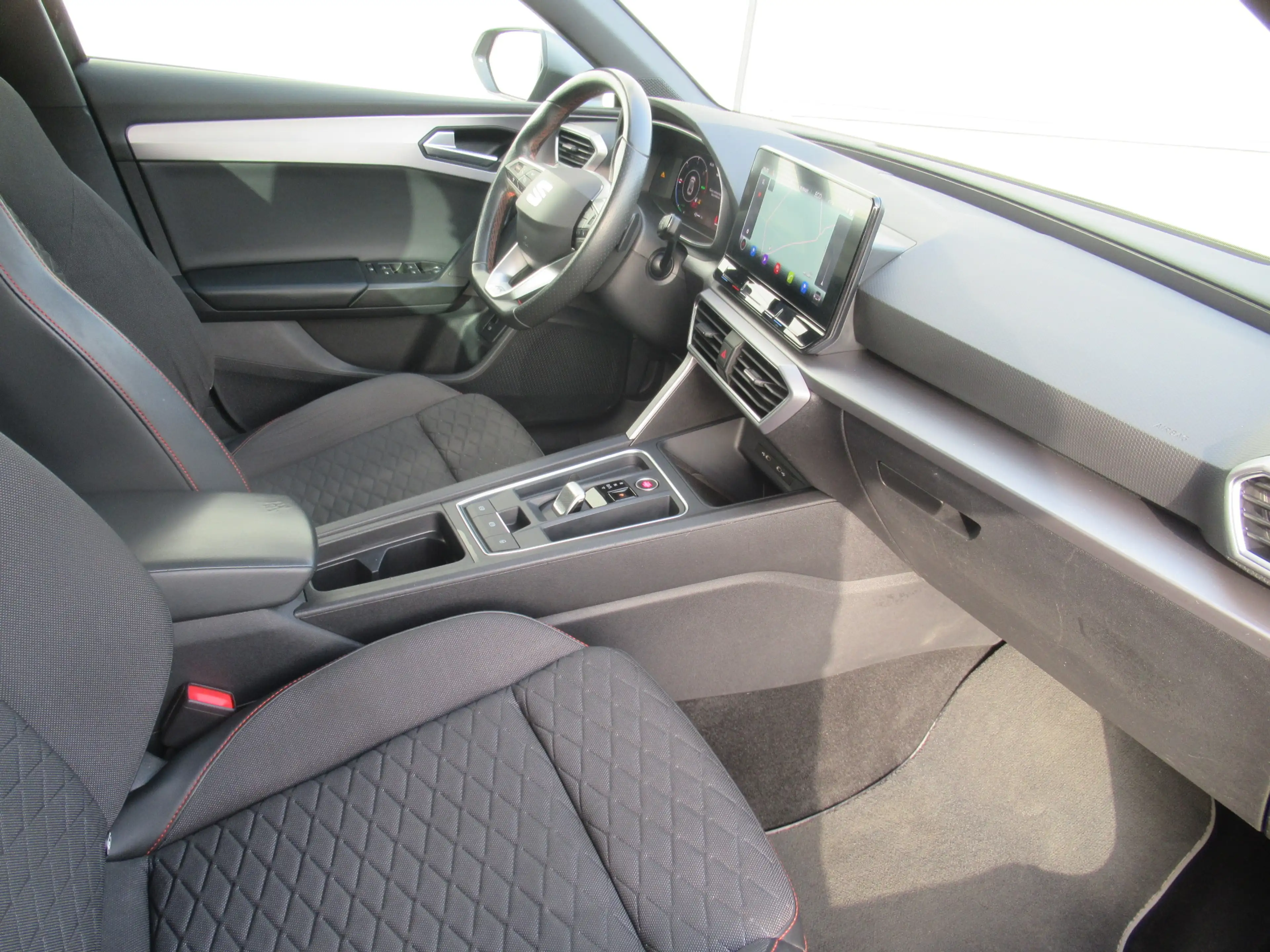 SEAT Leon e-Hybrid SP 1.4 FR PHEV /€10.990 netto / Carplay / ... — photo 8