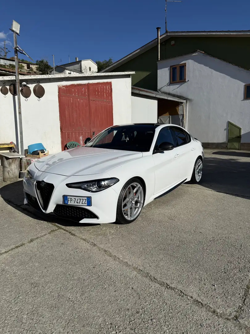 Alfa Romeo Giulia 2.2 t Sport Edition 180cv auto - 1