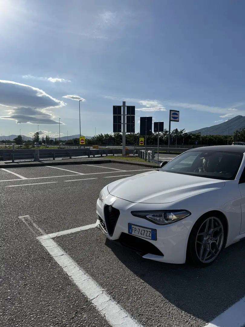 Alfa Romeo Giulia 2.2 t Sport Edition 180cv auto - 2