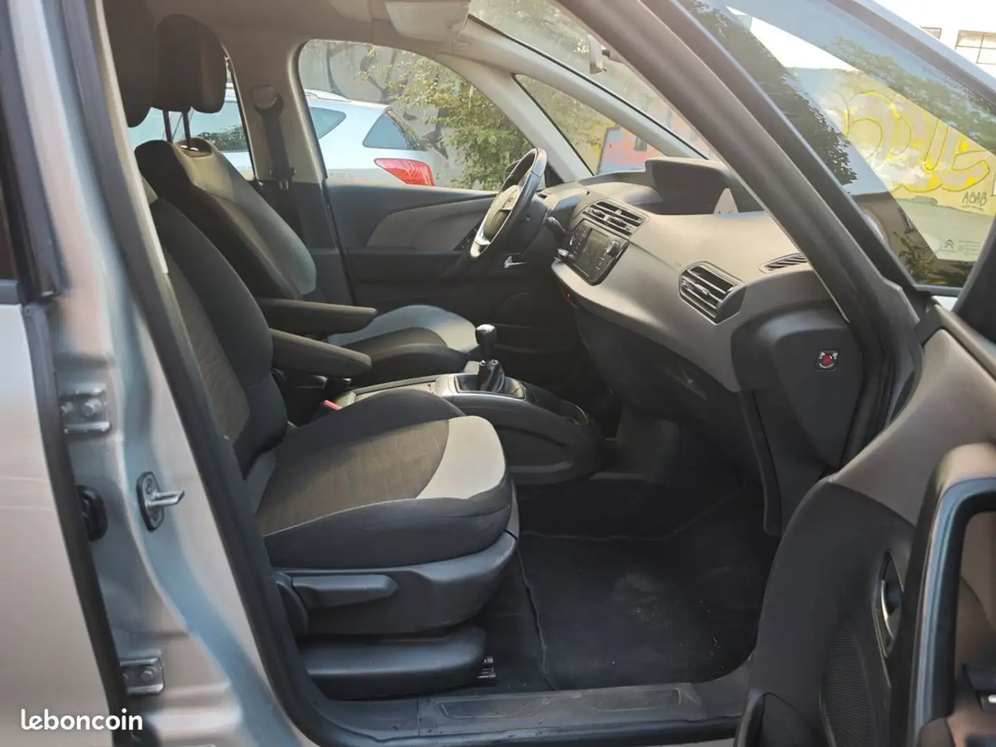 Citroen C4 Picasso 1.6 BlueHDi 120ch Confort S&S Gris - 2