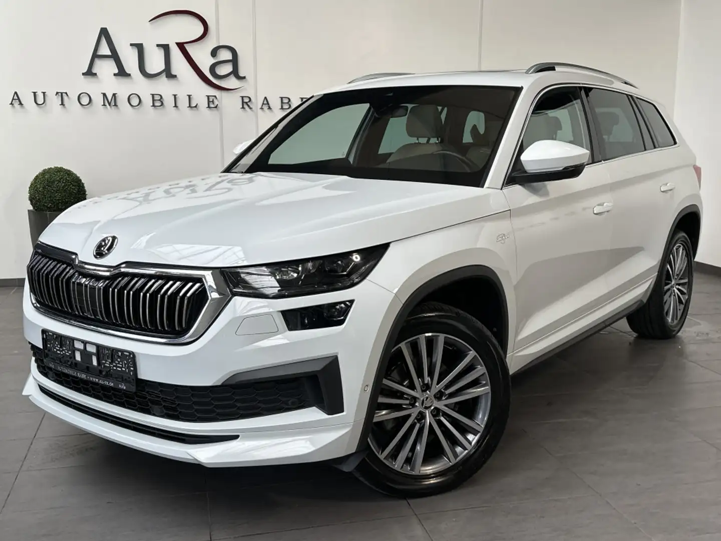 Skoda Kodiaq 2.0 TDI DSG L&K 4x4 NAV+LED+PANO+AHK+19ZO Weiß - 1