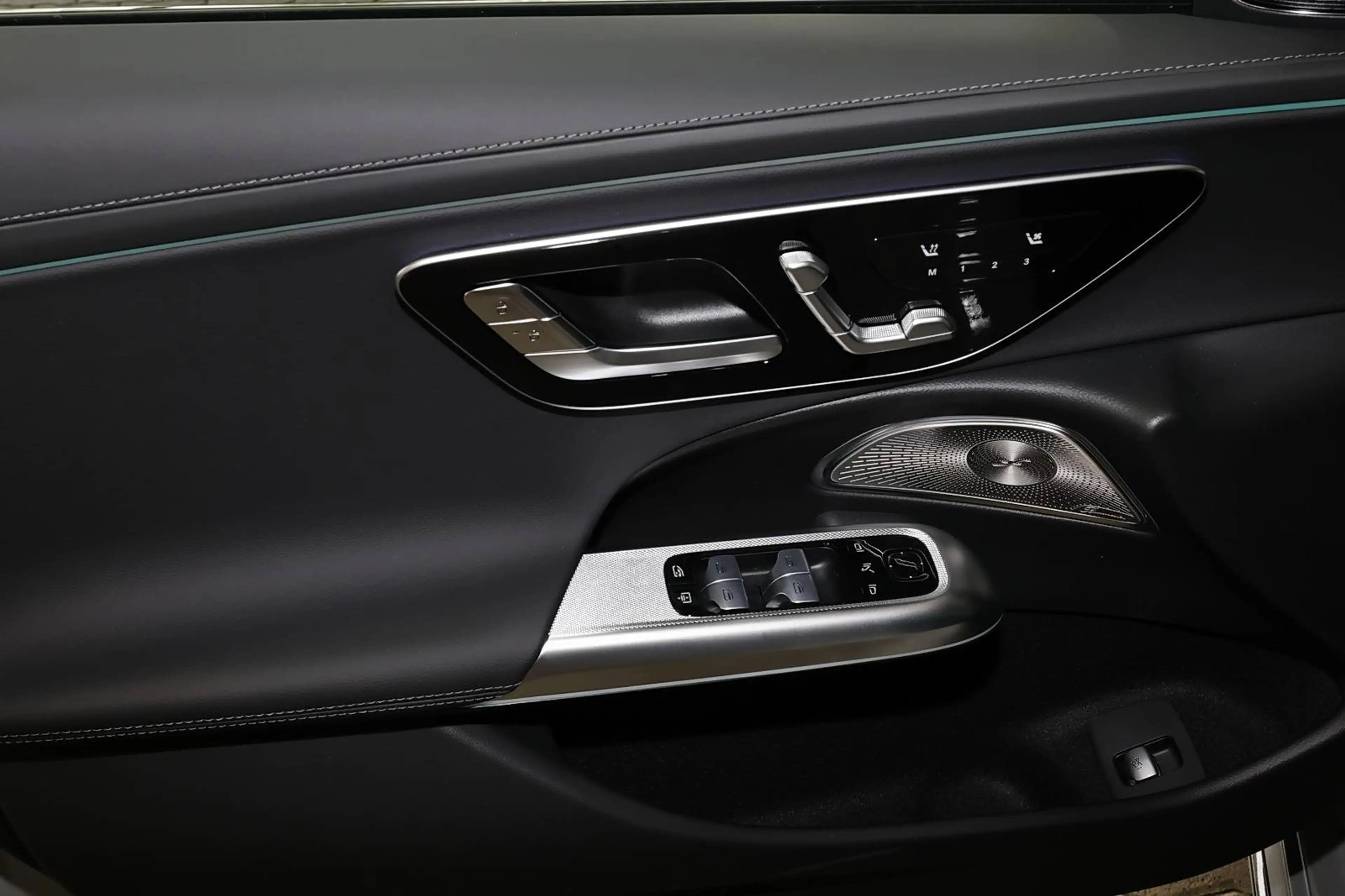 Mercedes-Benz E 450 d 4M AMG Multikontursitze+HUD+Fahrassist — photo 13
