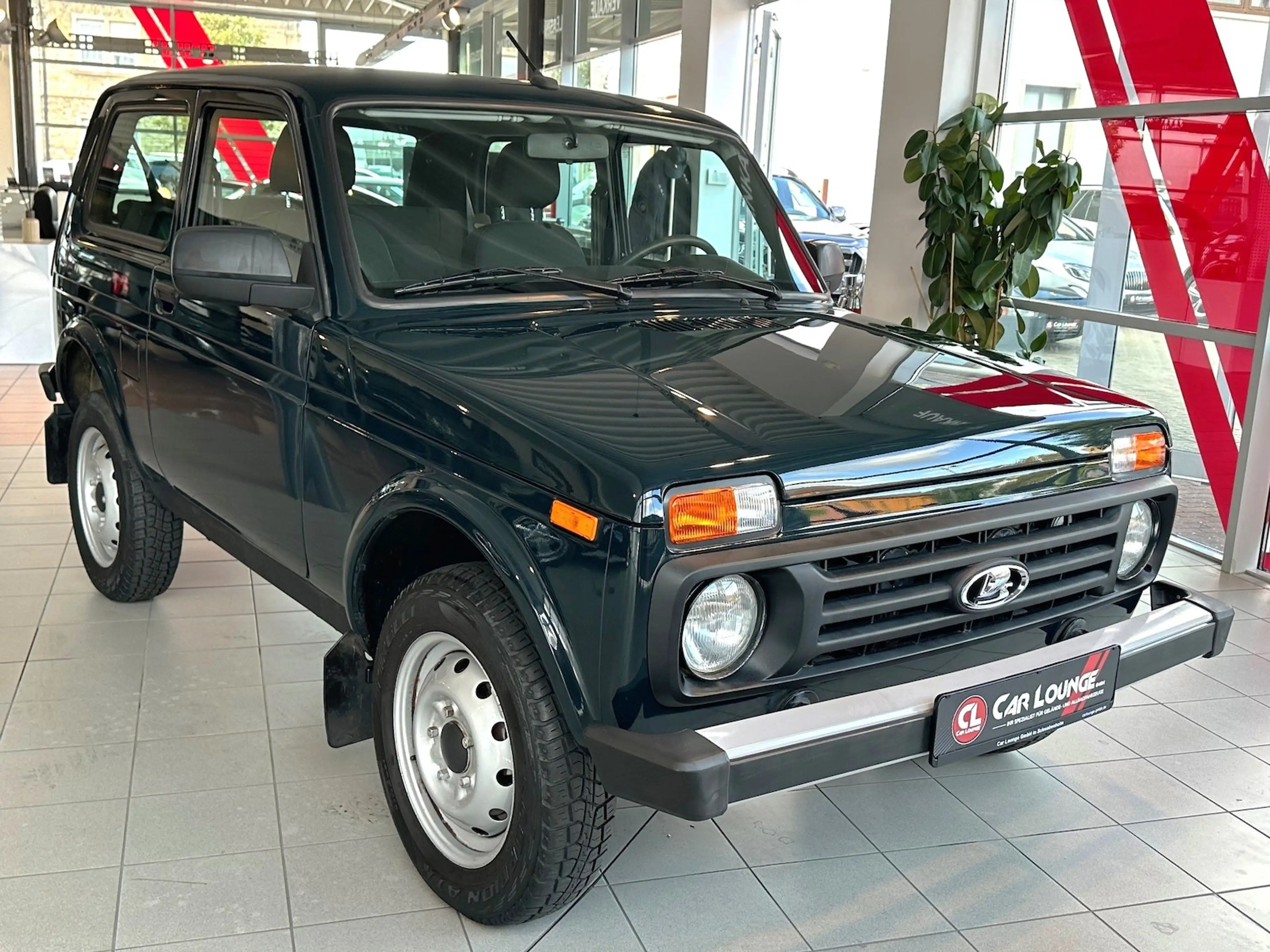 Lada Niva Legend 4x4 |Nur 10.TKM|MwSt| — photo 7