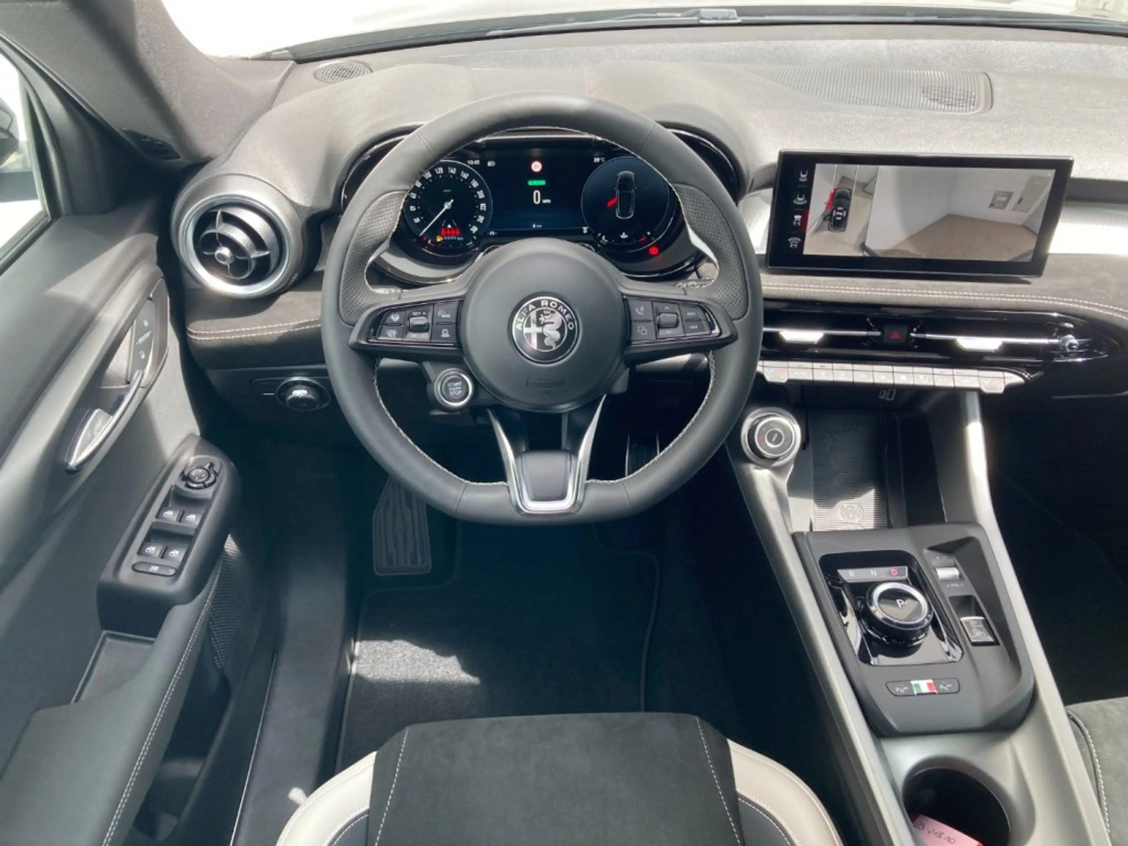 Alfa Romeo Tonale Ibrida Sport Speciale — photo 5