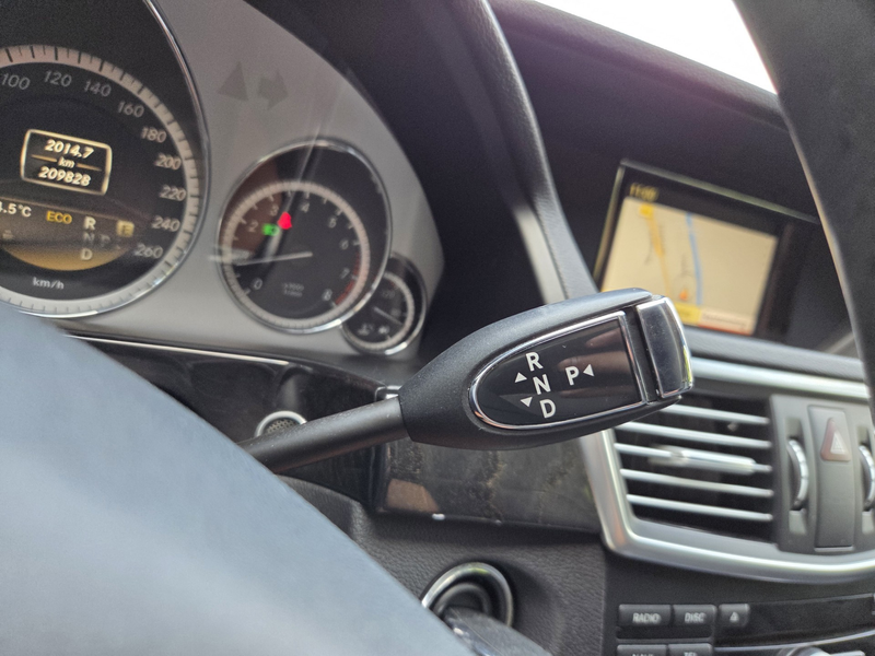 Mercedes-Benz E 200 Estate CGI Business Class Avantgarde | Autm | Navi — photo 13