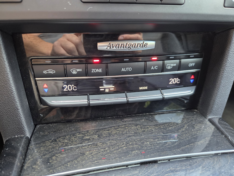 Mercedes-Benz E 200 Estate CGI Business Class Avantgarde | Autm | Navi — photo 14